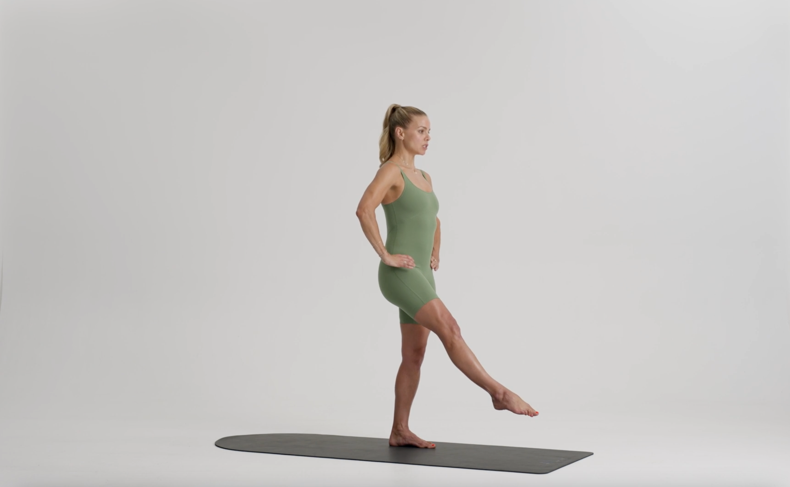 Demo: Standing Leg Circles