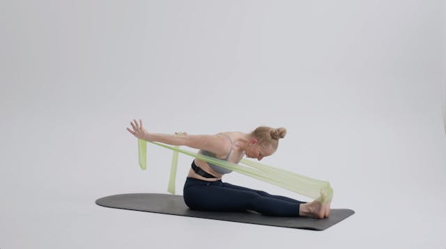 Pilates: Reformer on the Mat with Res...