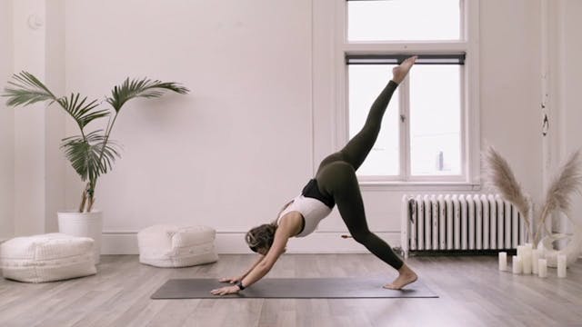 Yoga: Lengthening Slow Flow | 20 minutes | with Sam Squire