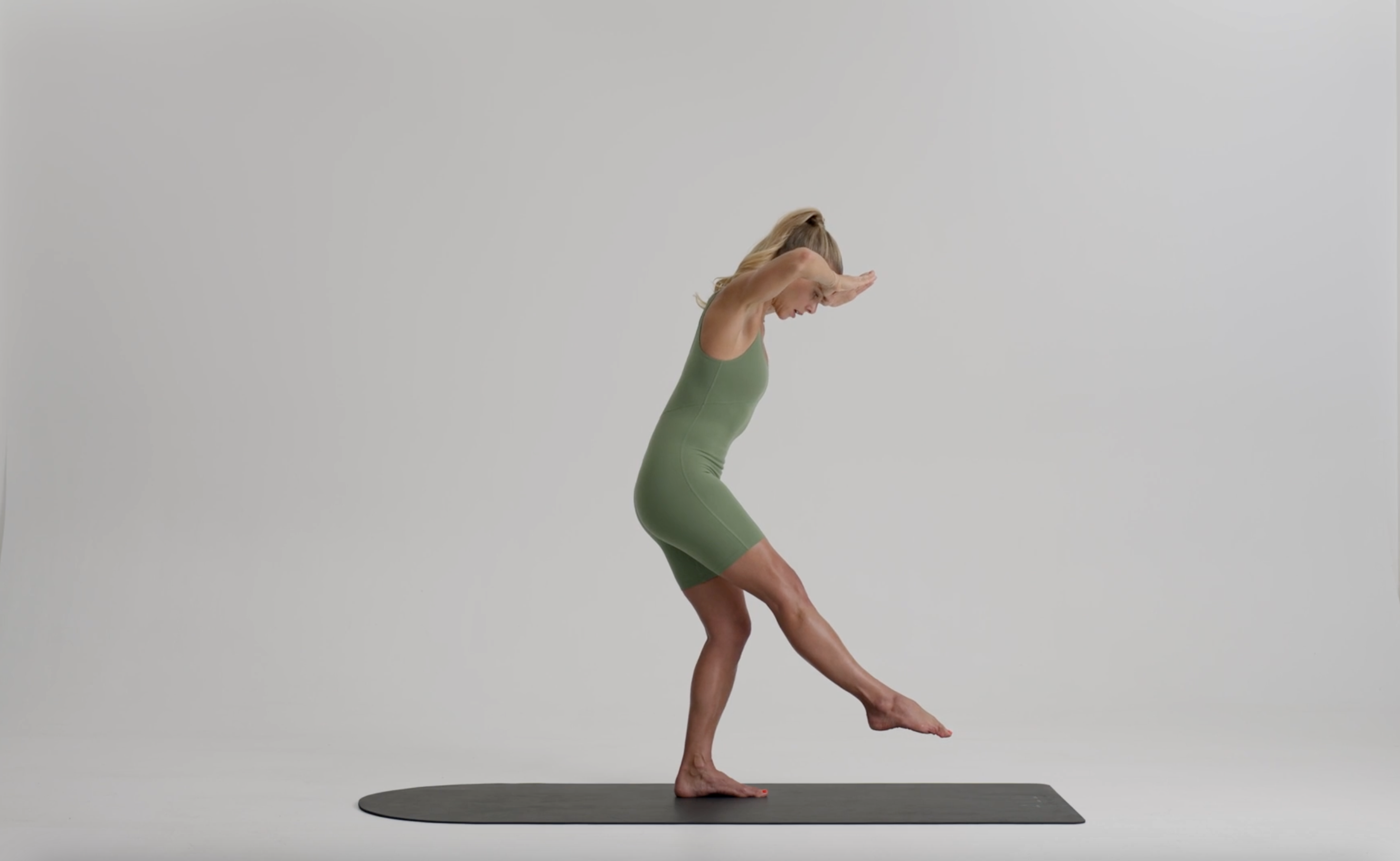 Demo: Standing Neck Pull