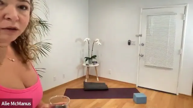Intro to Yoga (November 7)