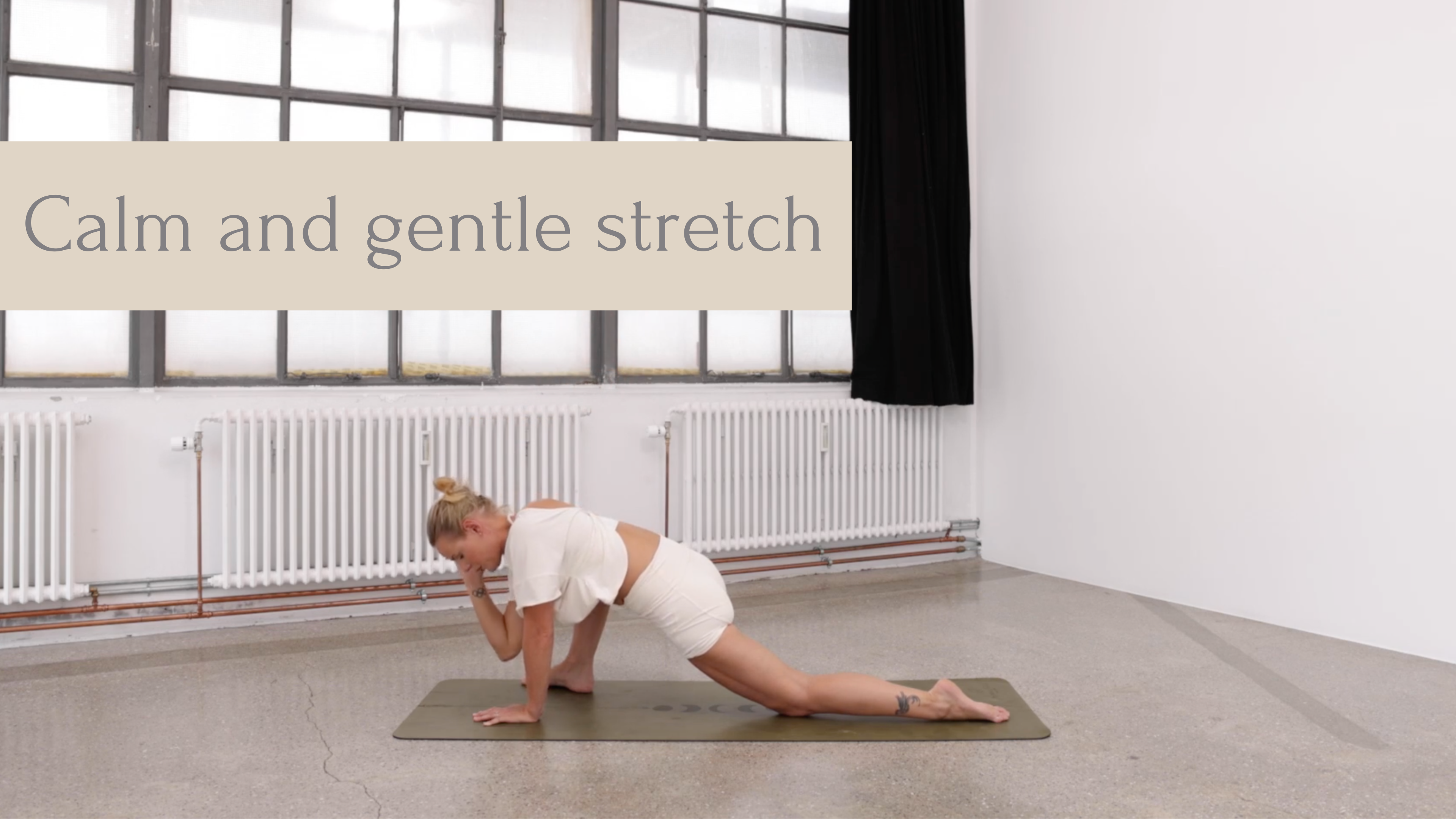 Calm and gentle stretch | 25 Minutes