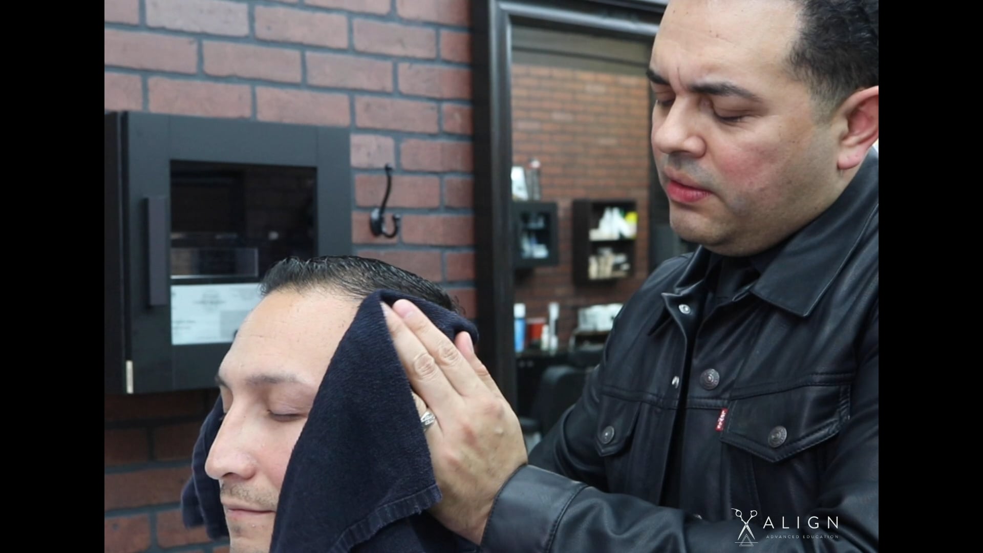 Shave Fade Basics with Educator Aaron 