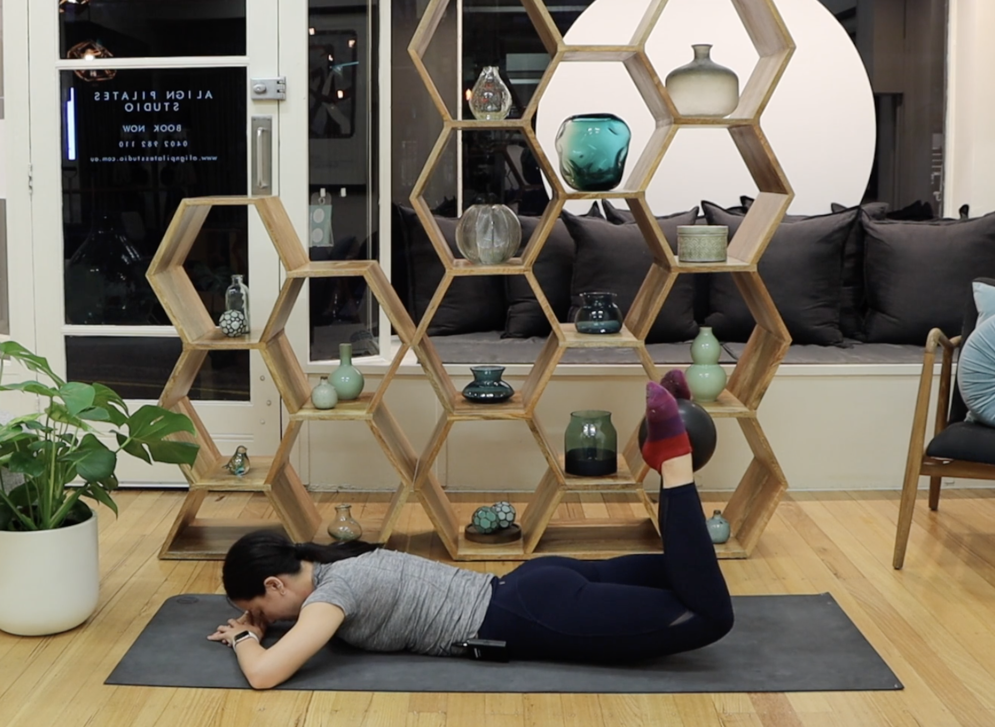 Abs and Glutes with Eloise