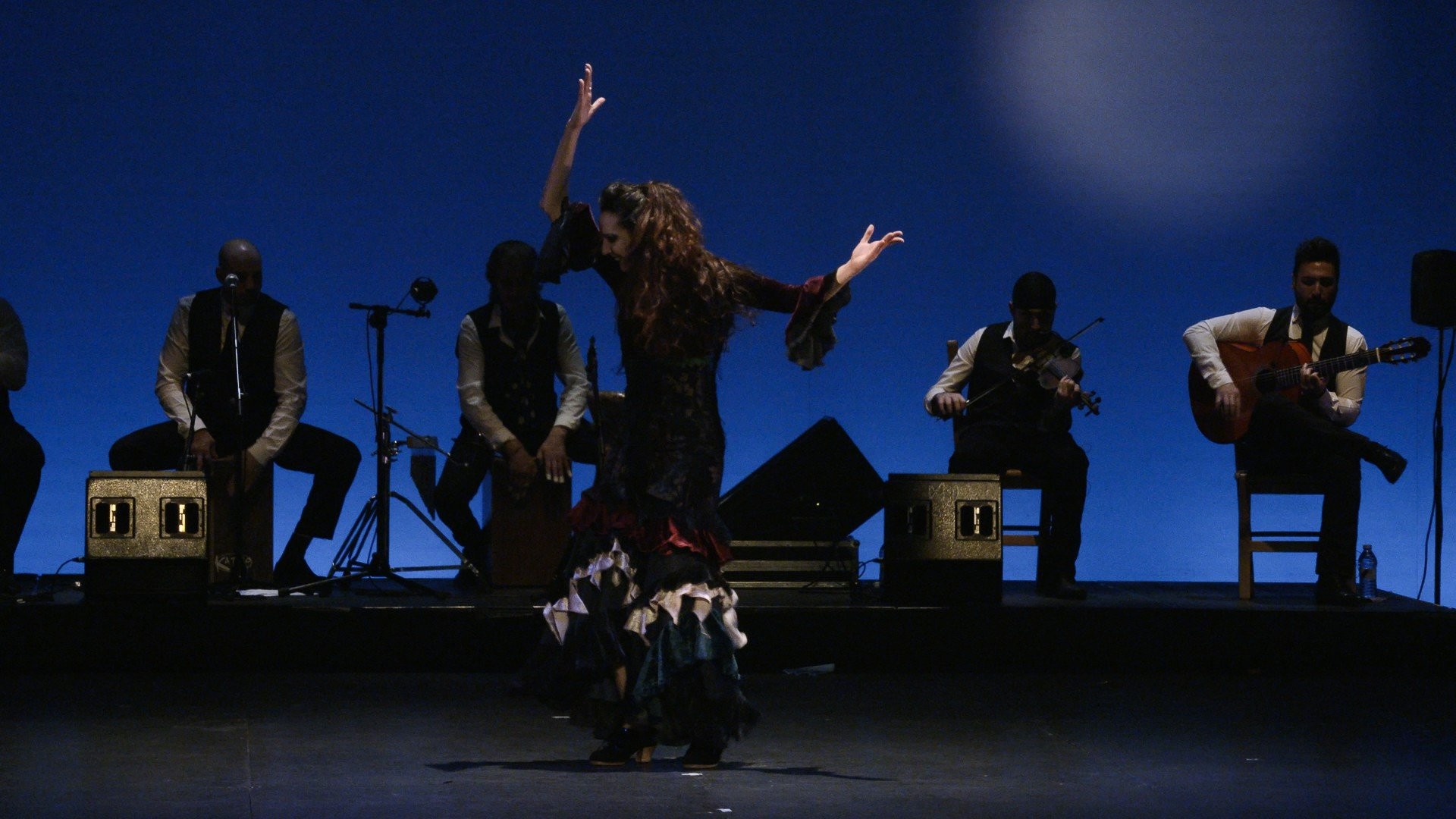 Hablar en silencio. Raquel Novellón al baile. Eterno