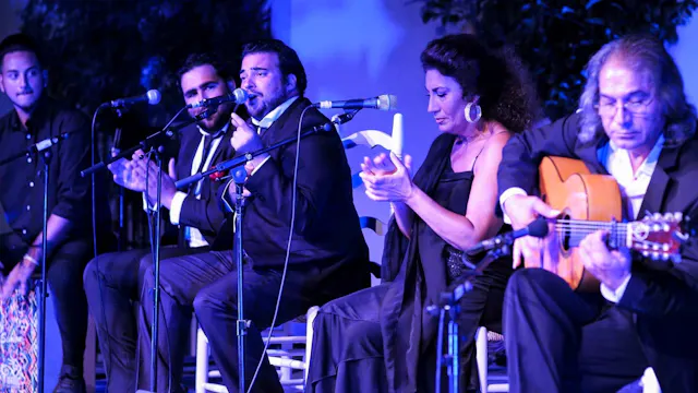 Por tangos. XLIII Festival Flamenco C...