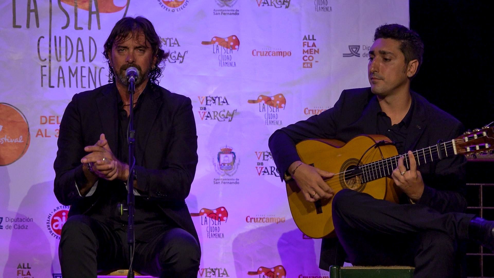 Luz en los Balcones. Jesús Castilla. V La Isla Ciudad Flamenca