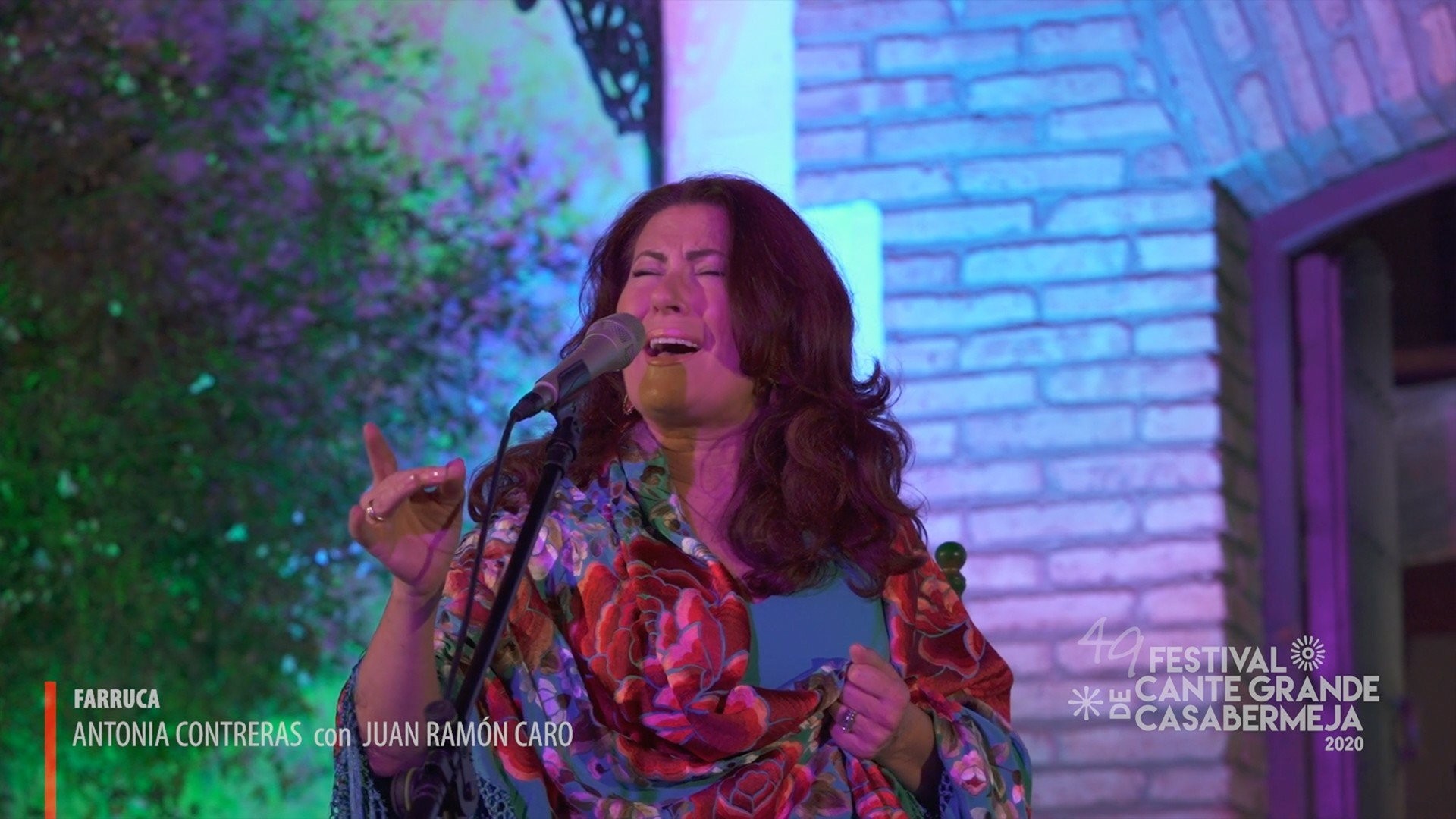 Antonia Contreras al cante. 49 Festival de Cante Grande de Casabermeja