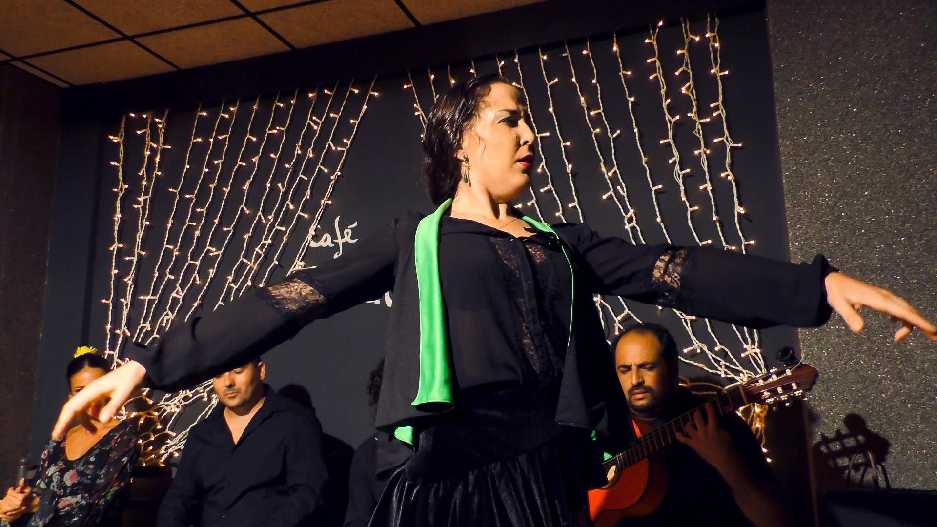 Baile por tientos. Tablao Café del Duende