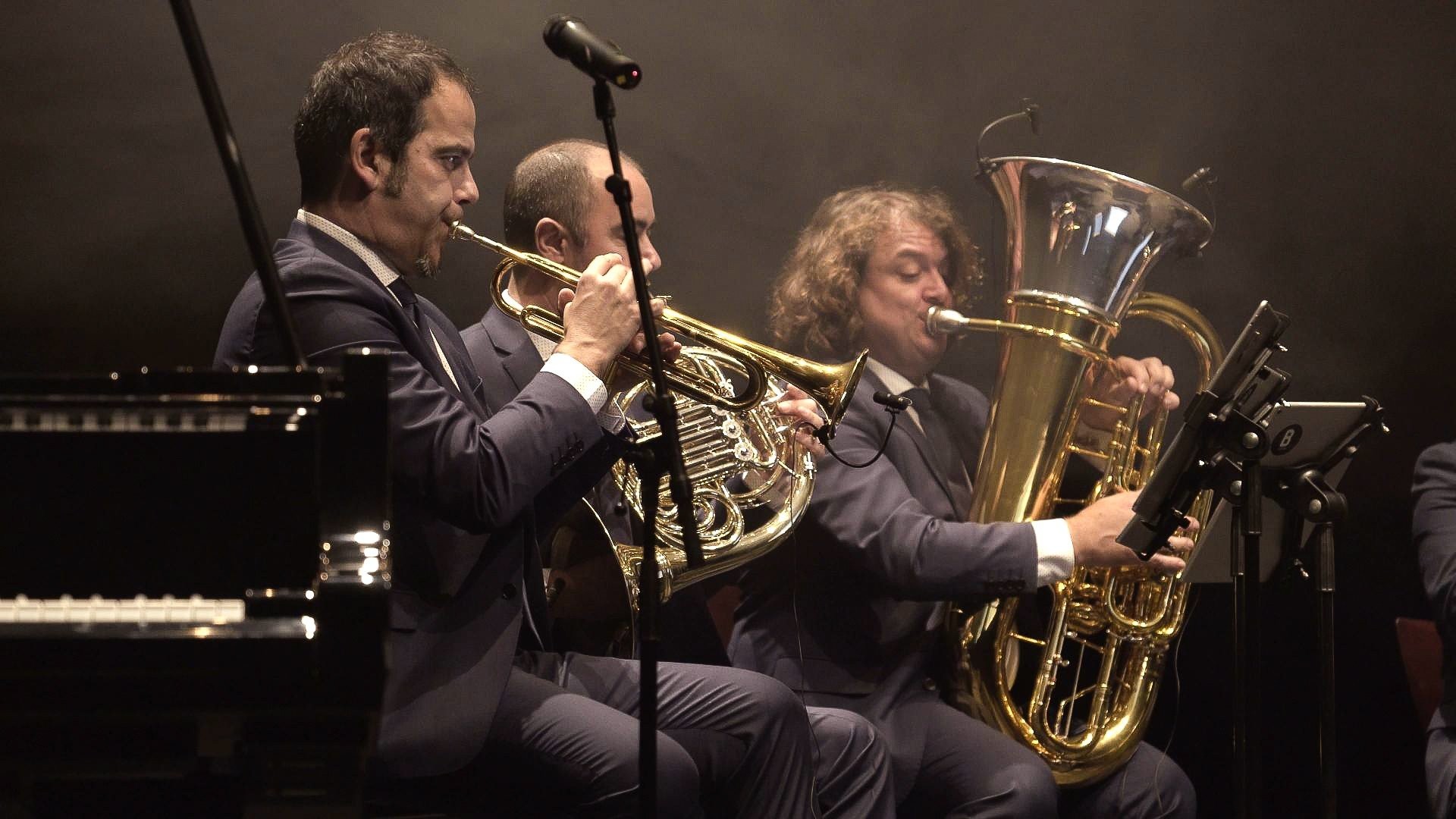 Never settle for the oyster light. Chano Domínguez & Spanish Brass por seguiriya