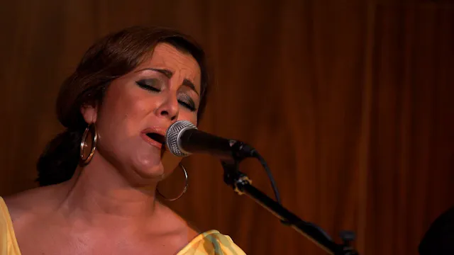 Anabel Rosado por alegrías