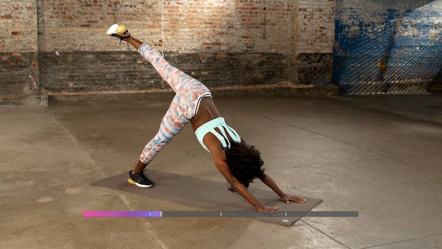 High-Intensity Dance Cardio: 10-Minut...