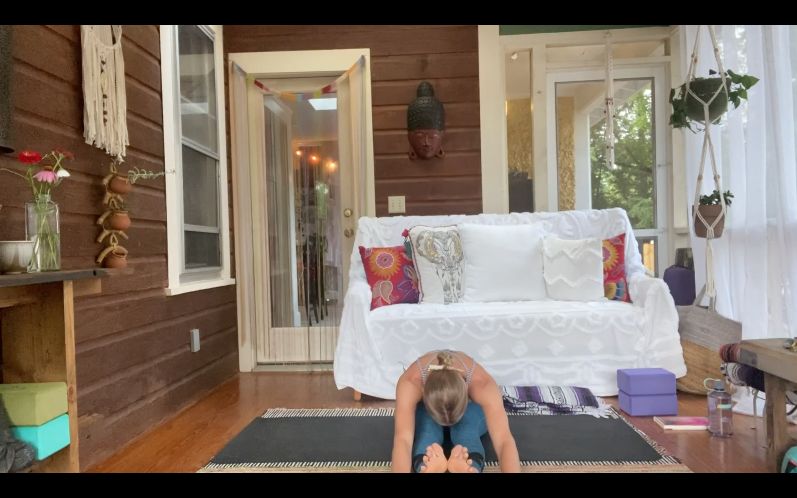 Flowing and Folding towards Sattva