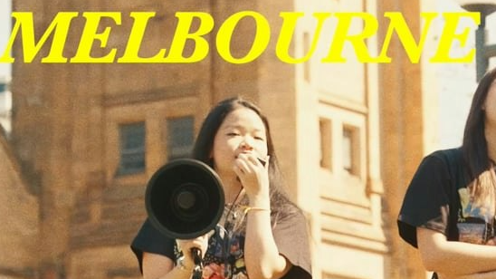 MOMU walk around melbourne 