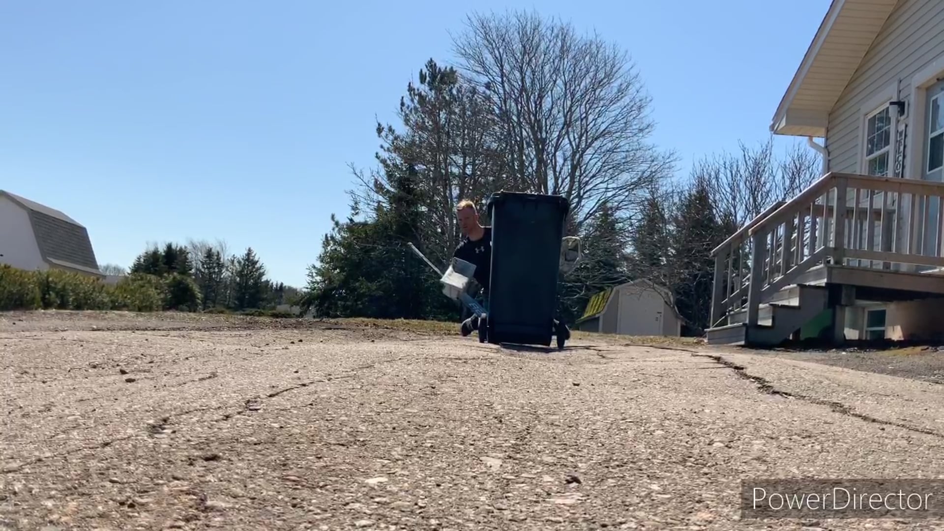 Off Ice Tracking With Screen