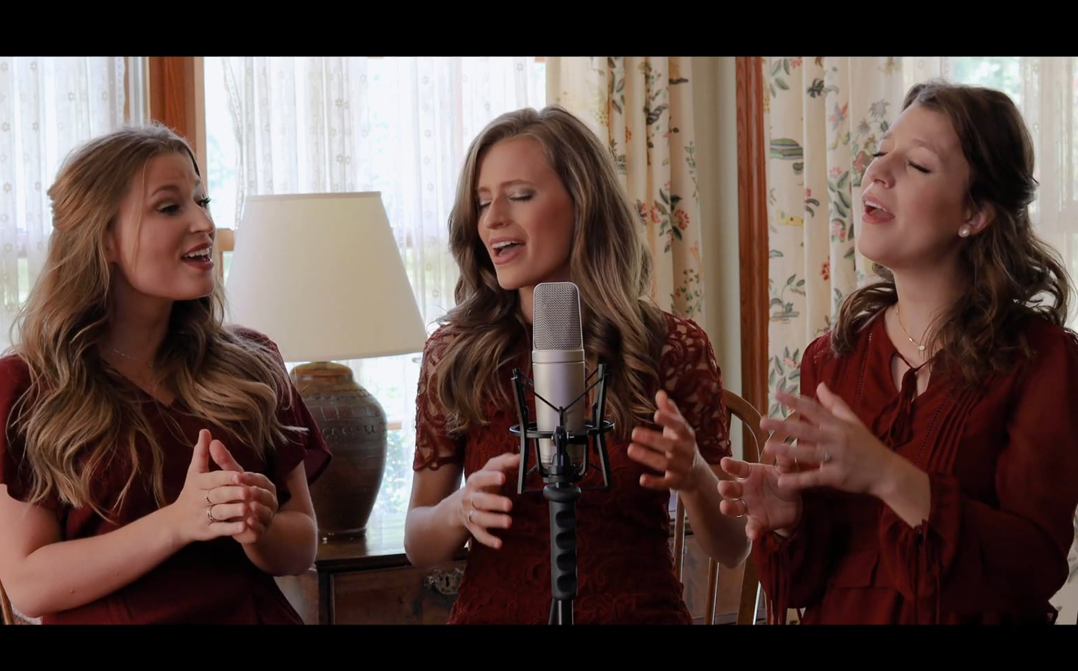 Collection of Songs: Foto Sisters