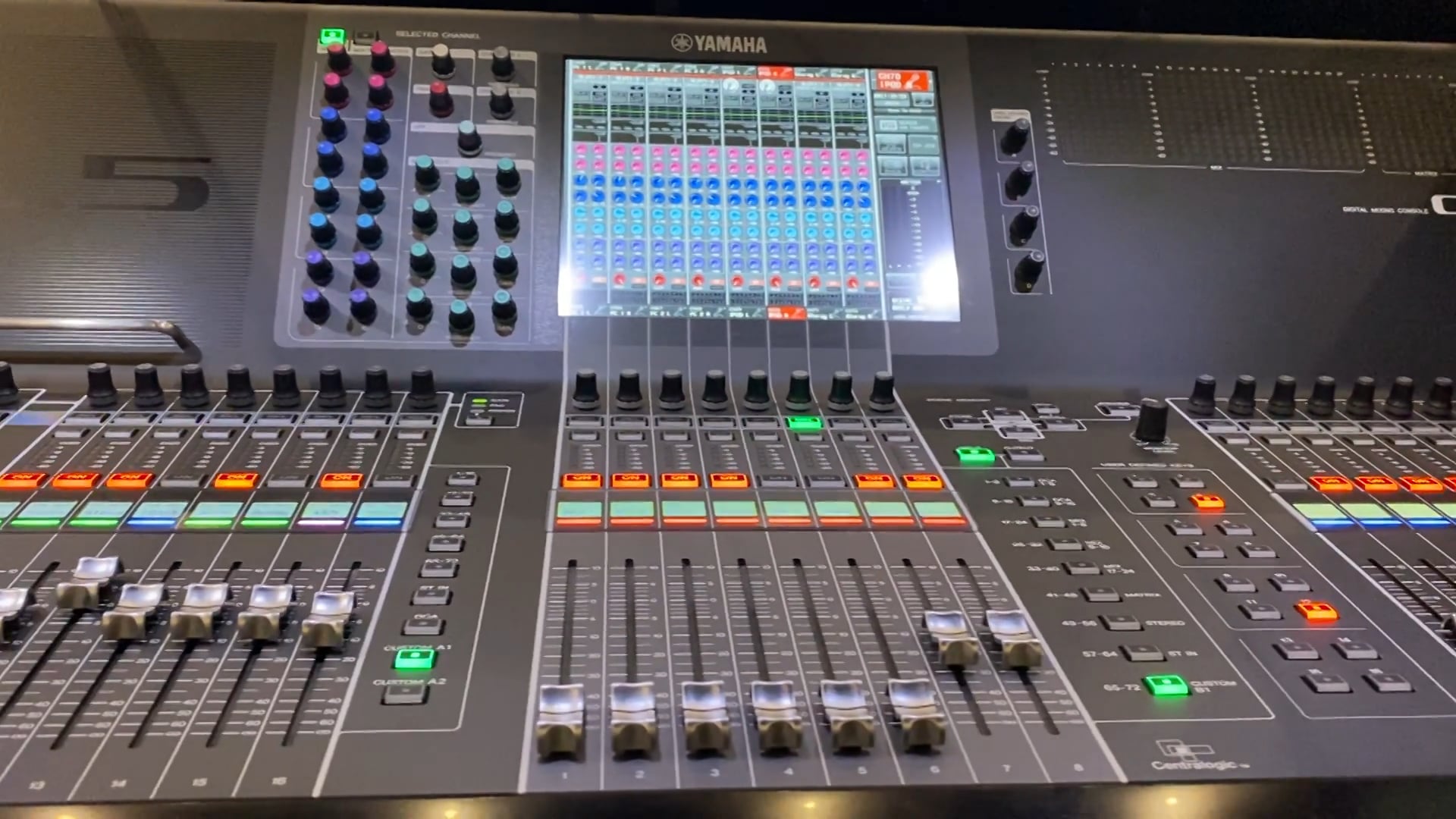 S1E21 Tour of the Answers Center