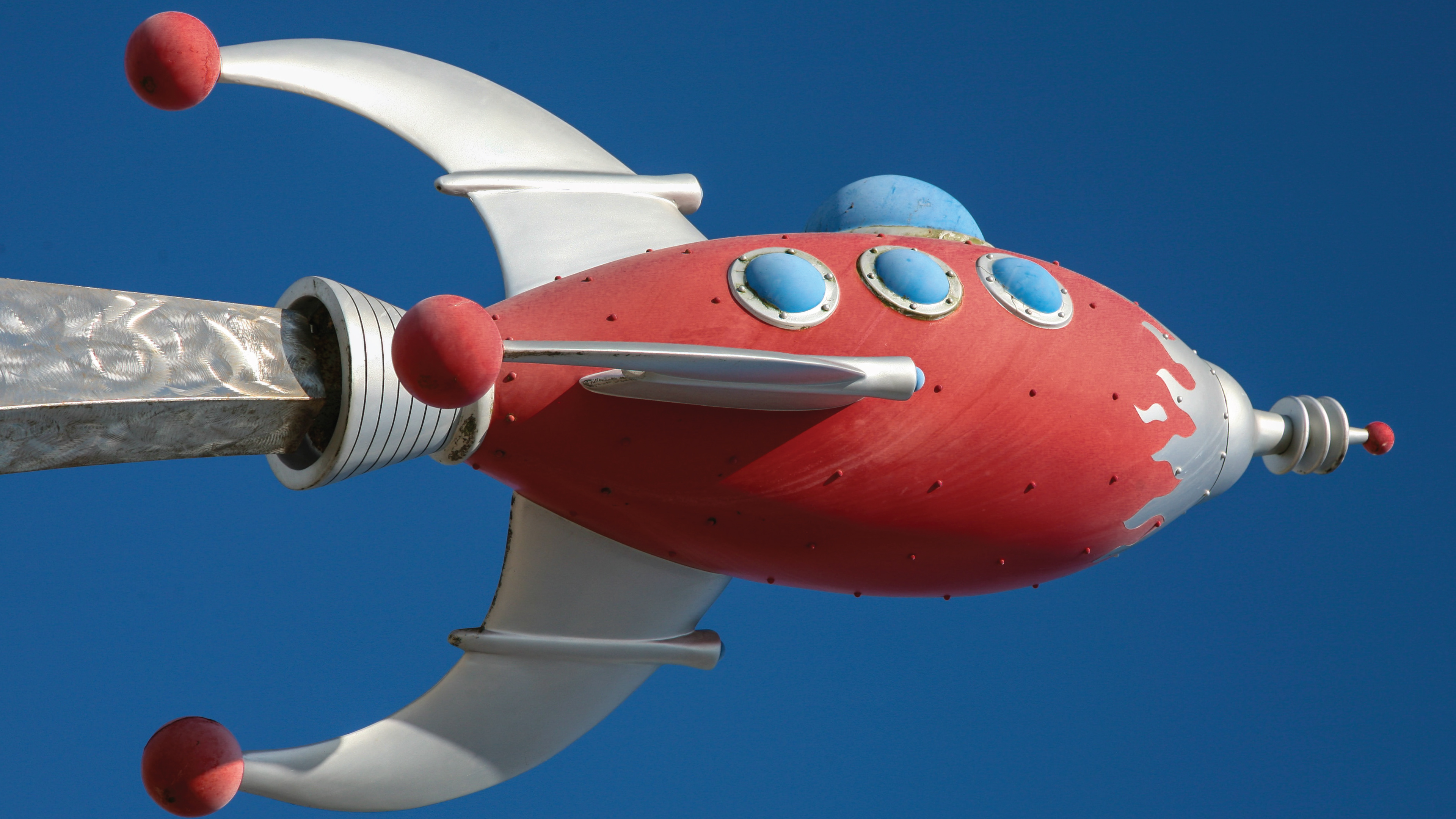 S1E13 Rockets: Going Up‚ How Do You Launch a Satellite?