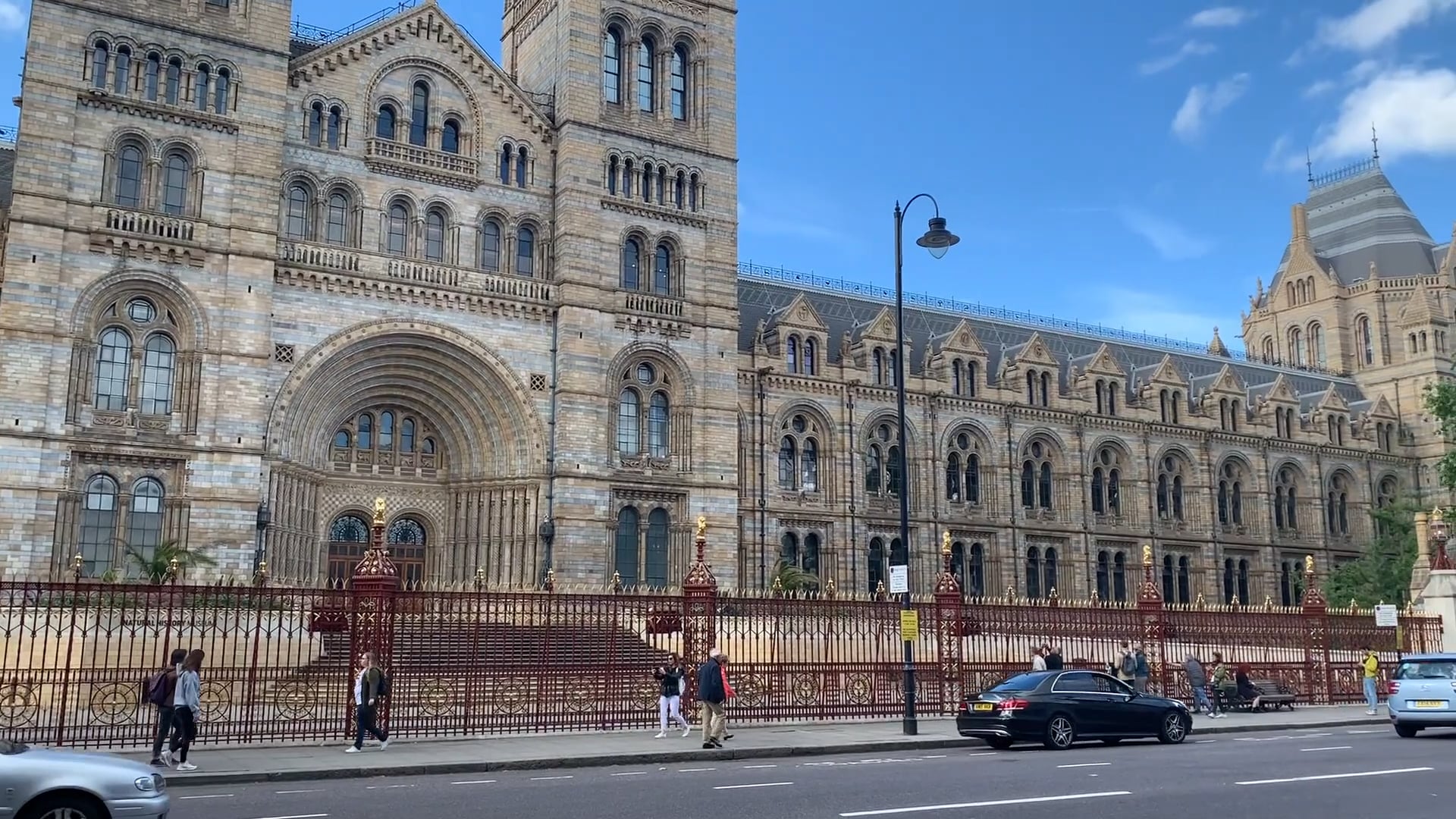 Solomon Builds God's Temple