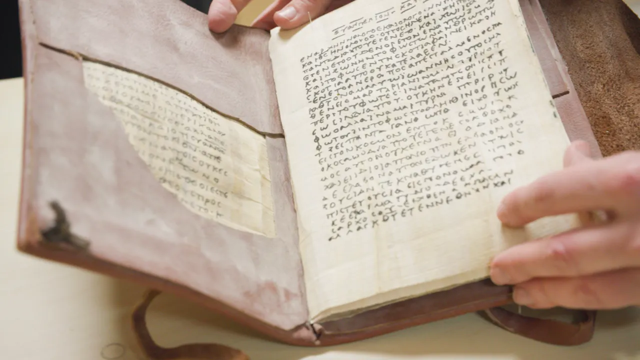 Scroll Answer S1E4 The Torah Scroll - Season 1 - Answers.tv