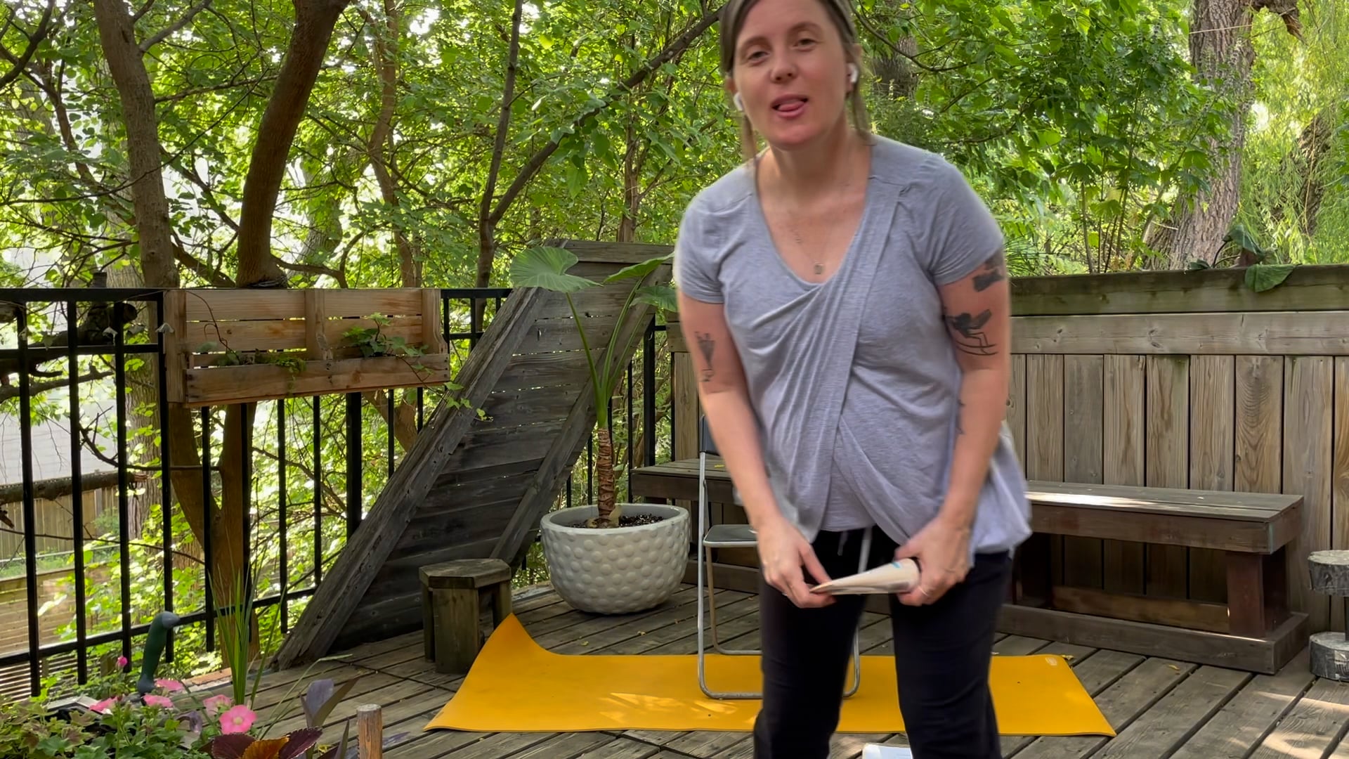 TWEEN - Chill Chair Yoga 