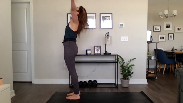 30 min Energizing HIIT Flow with Eileen