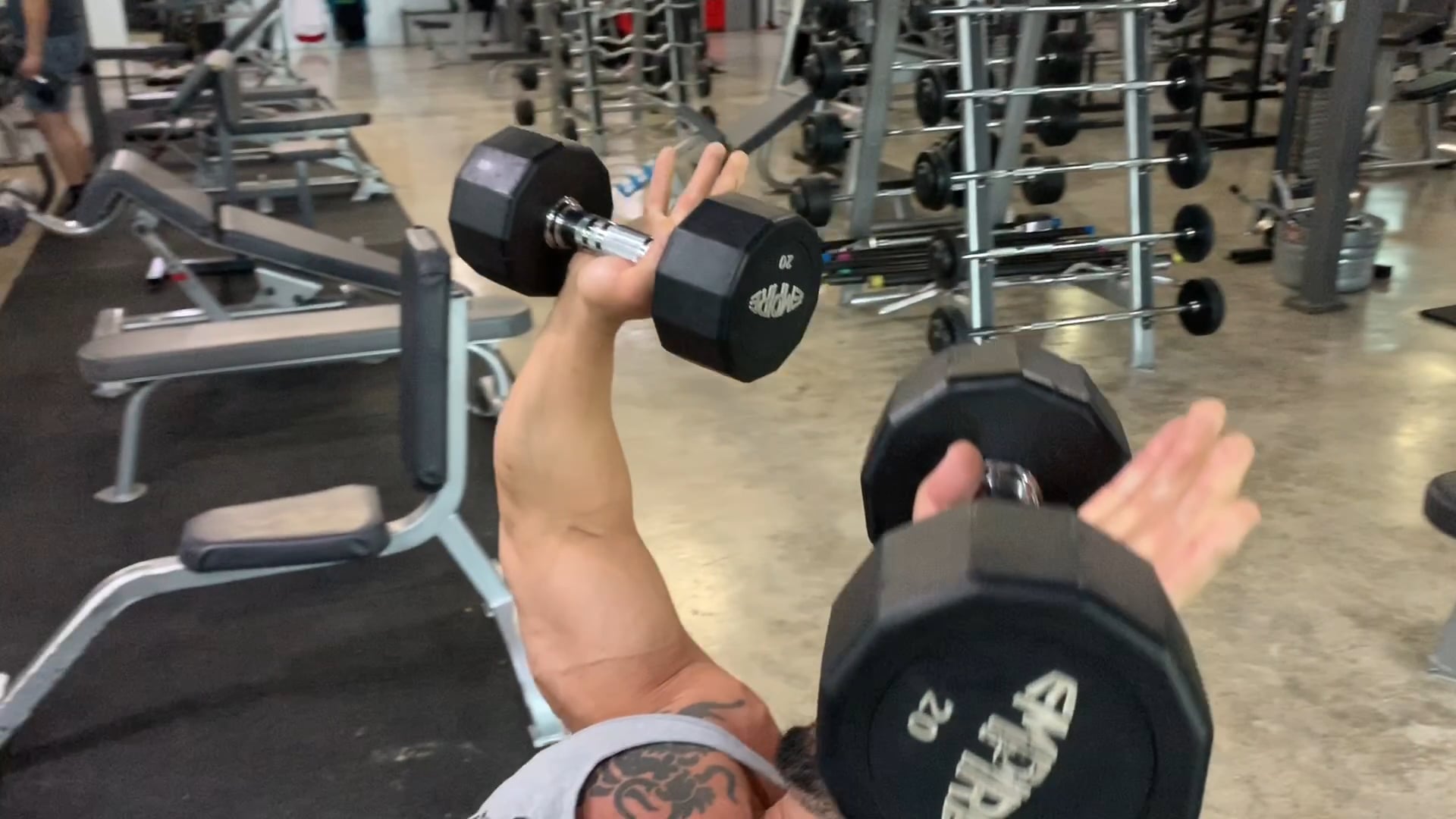Chest: Dumbell Incline Press