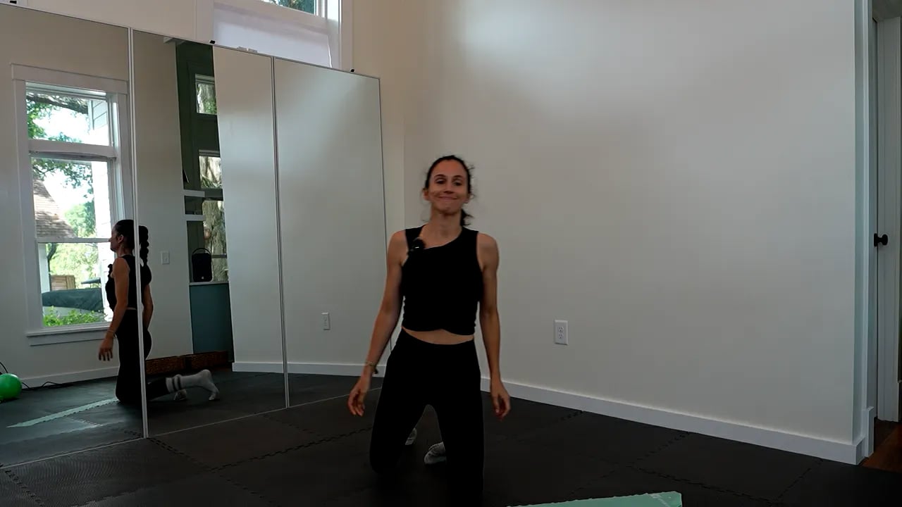 Arms & Abs with Long Resistance Band - 14 mins