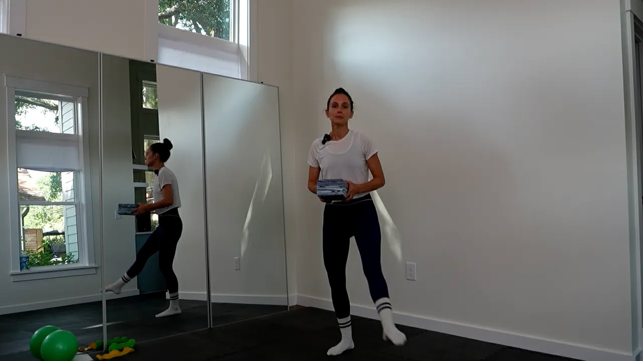 Advanced legs with a yoga block - 14 mins