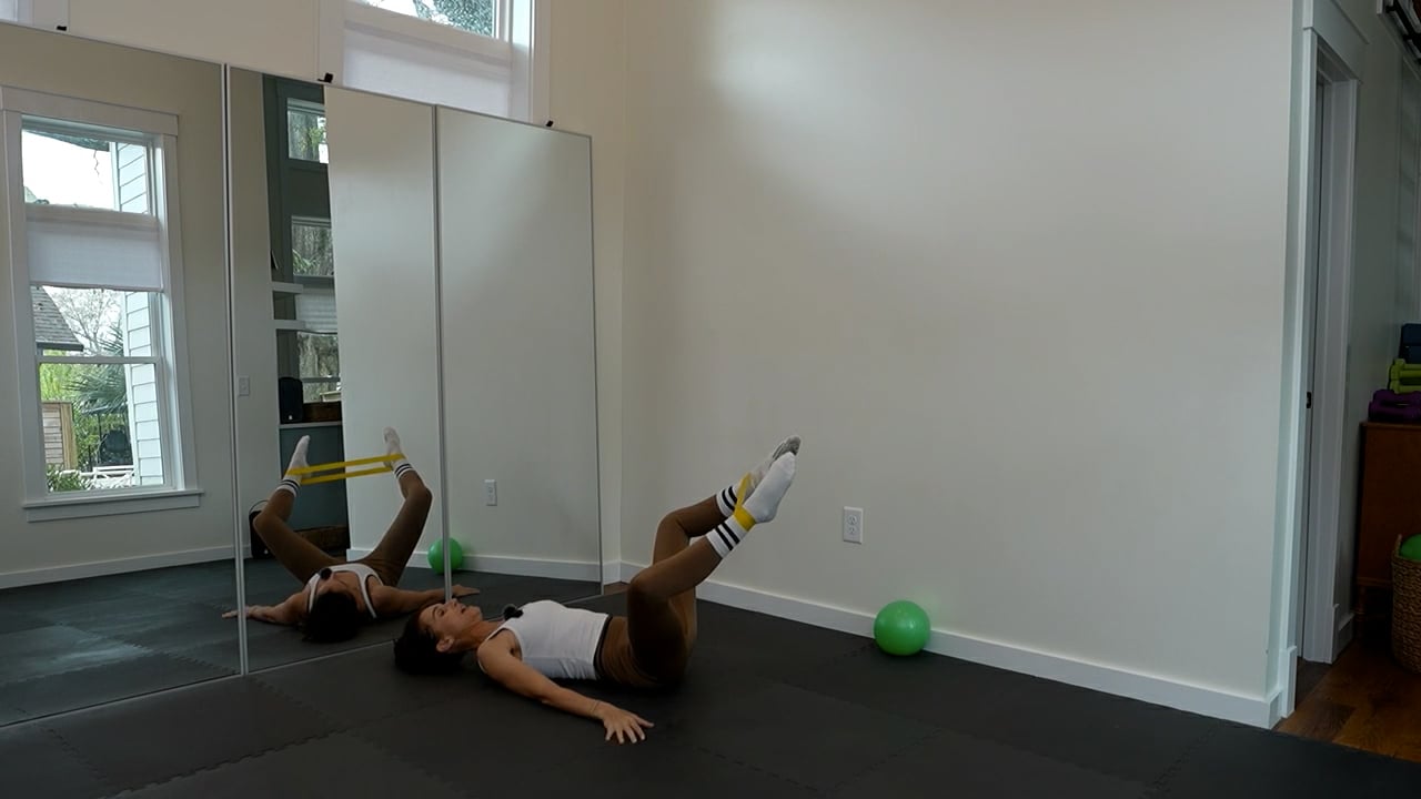 Express full body with band & ball - 20 mins