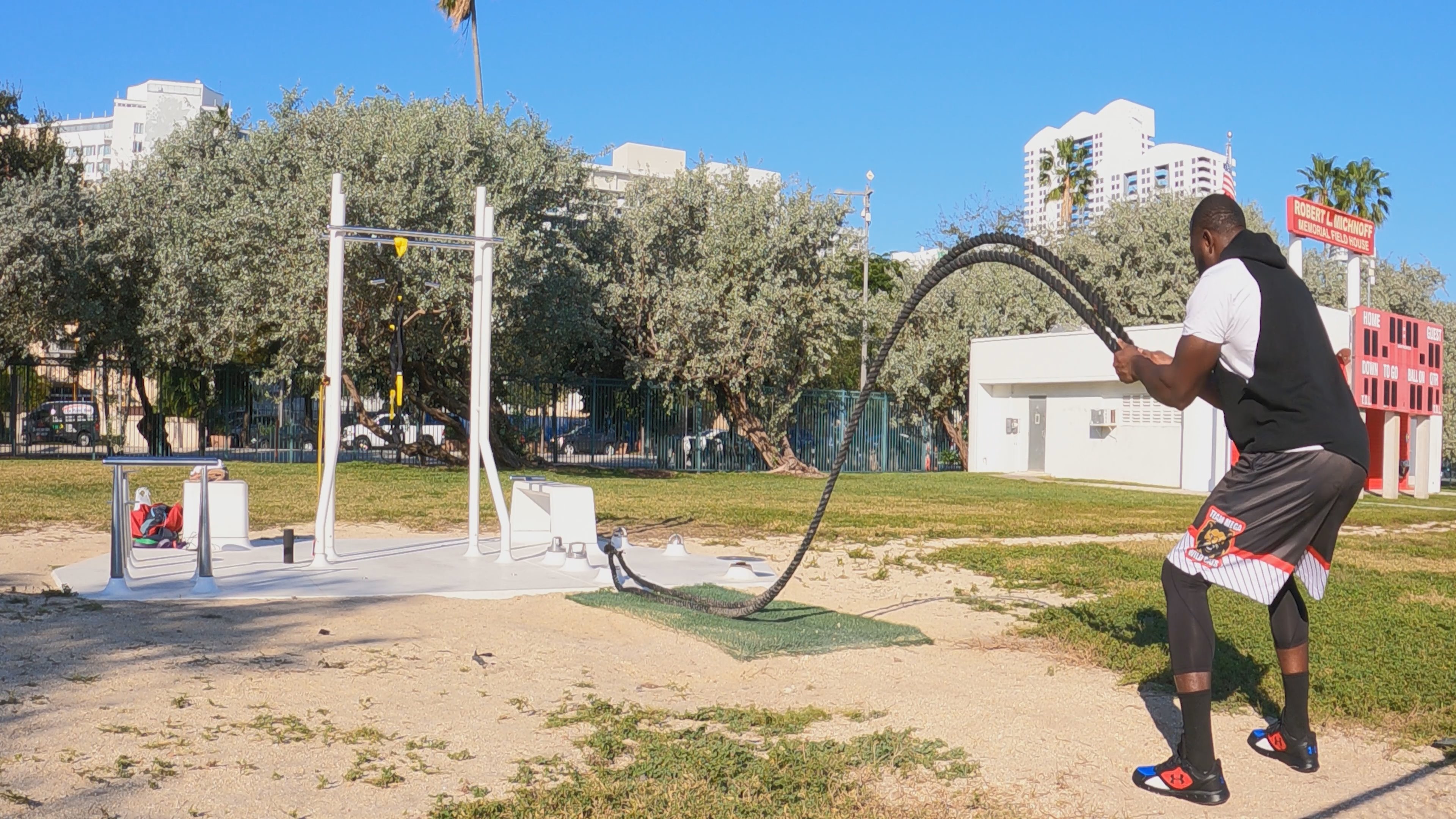 Battle Ropes Up & Down