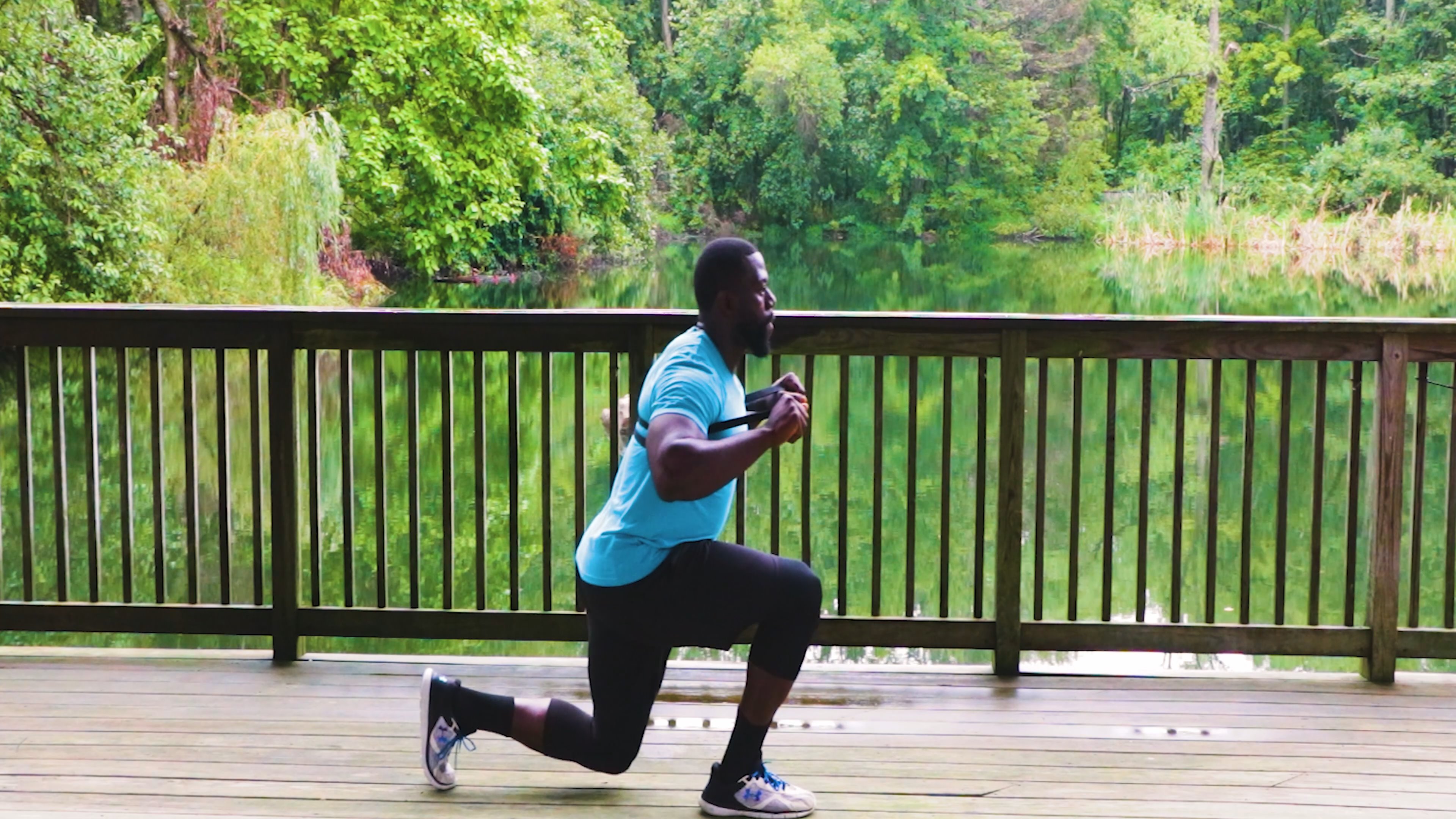 ALT REVERSE LUNGE W CHEST PRESS