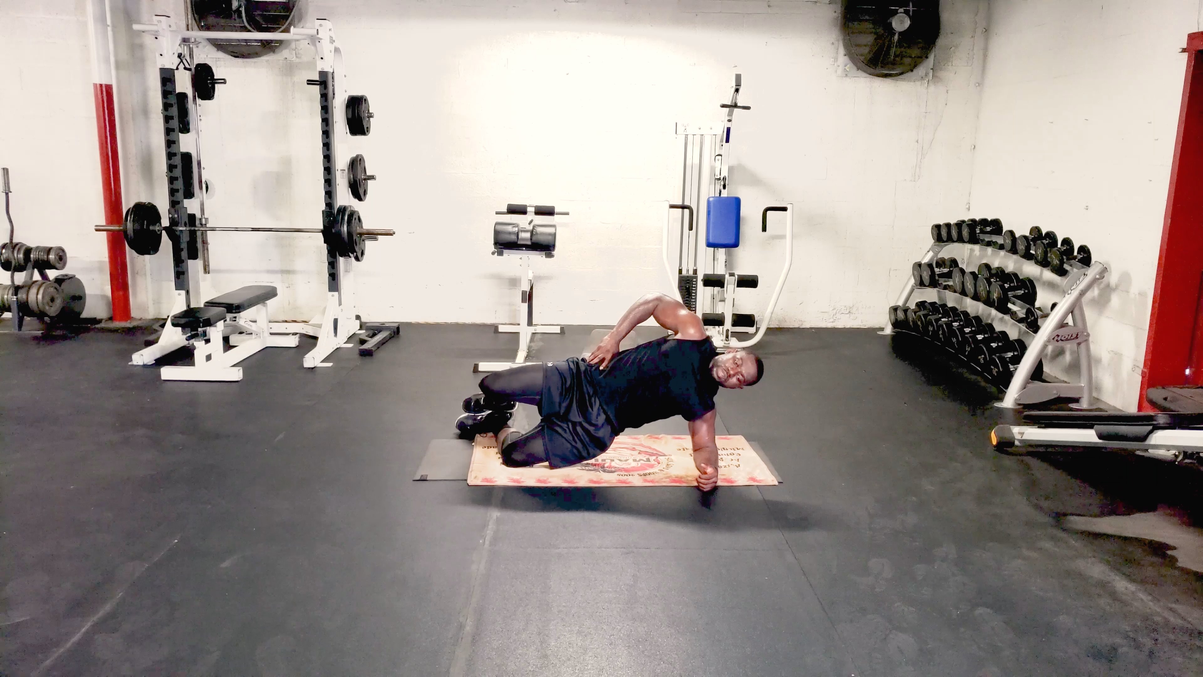 Side Plank Clam Hold no band