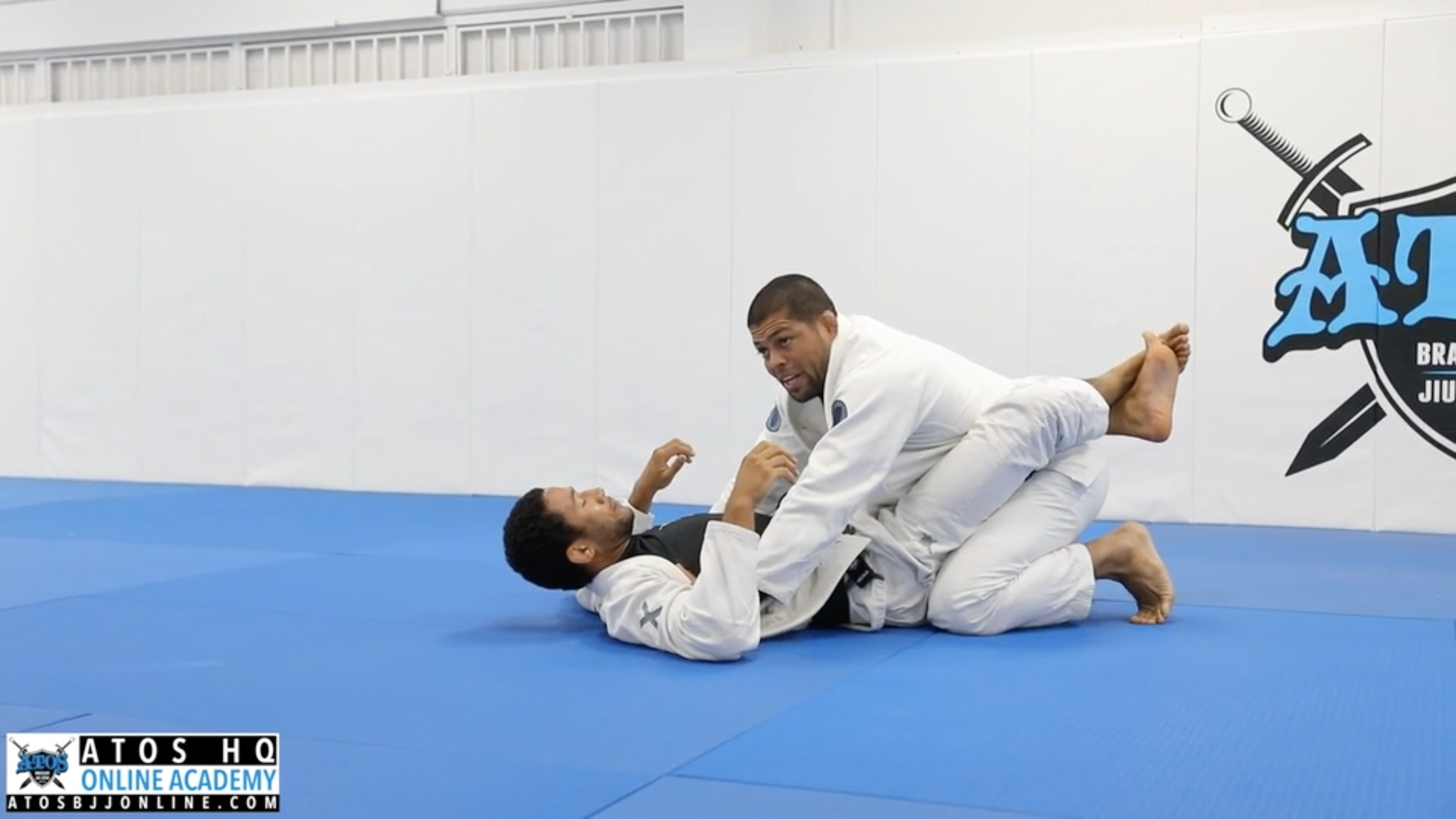 Easy Way to Open the Closed Guard