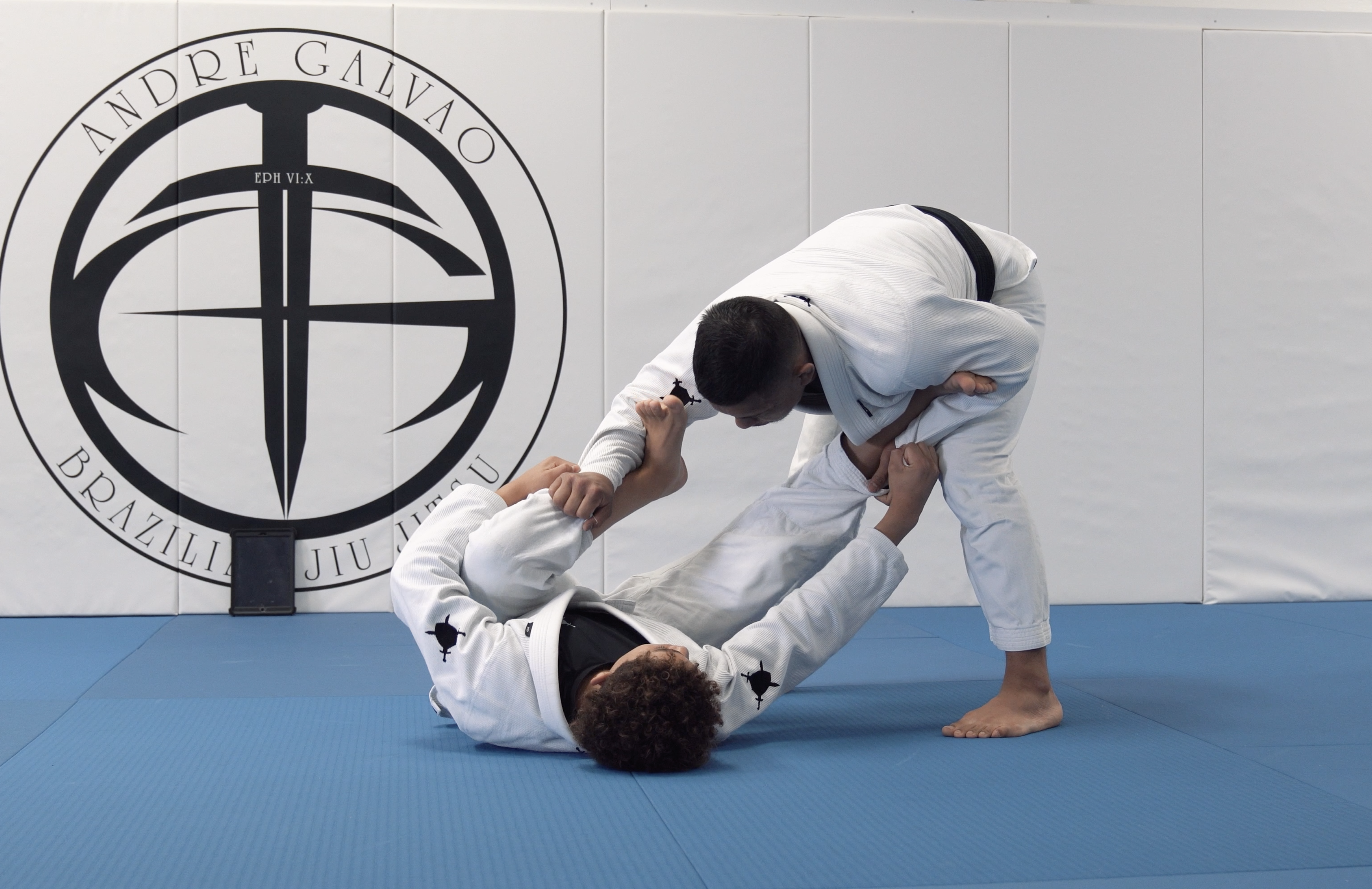 Basic Approach to Pass Spider Guard