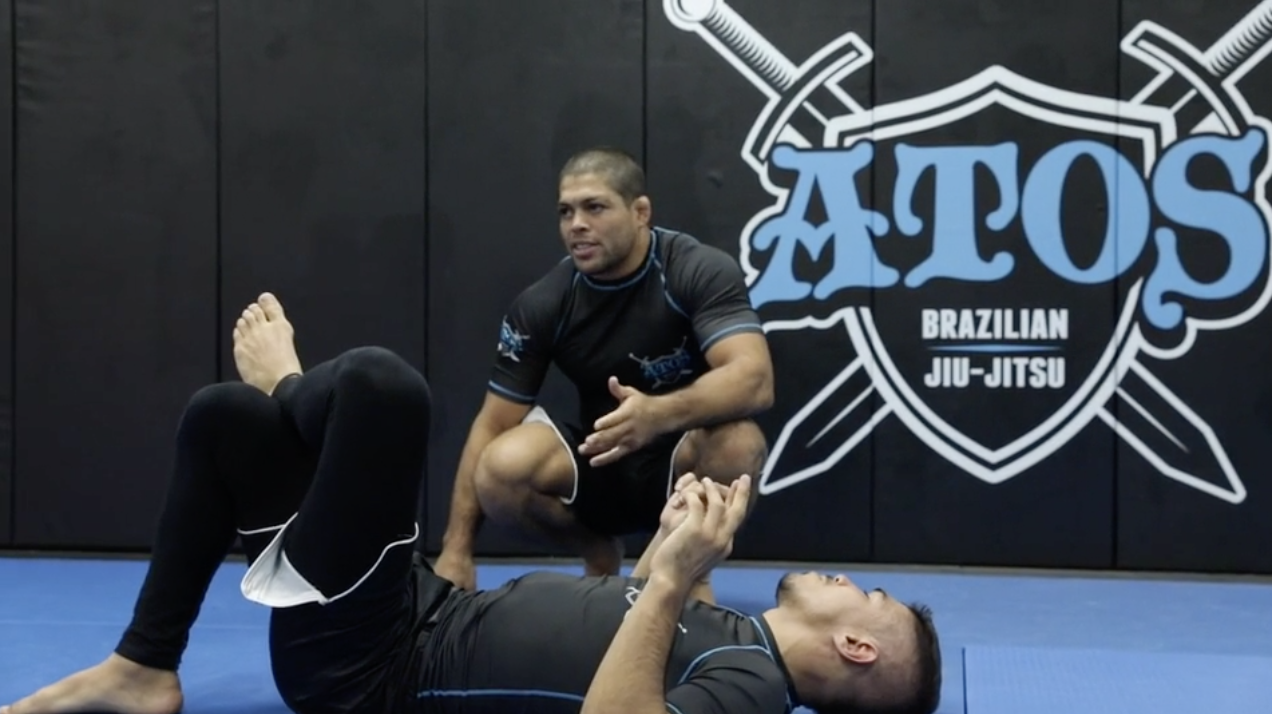 Great Concepts For Classic No Gi Toreando Pass + Transitions To S Triangle