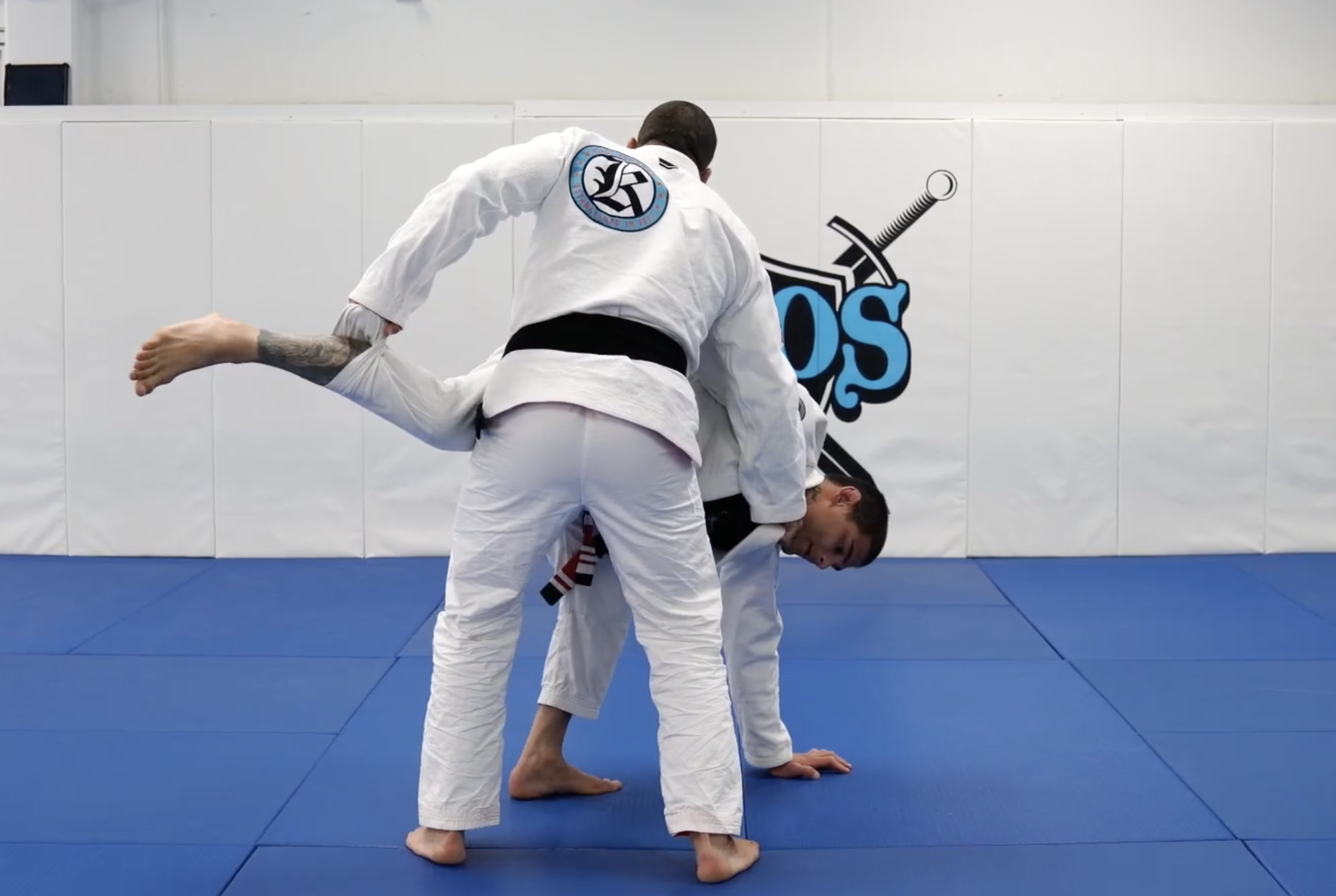 Collar & Pants Transitions and attacks by Professor Galvao