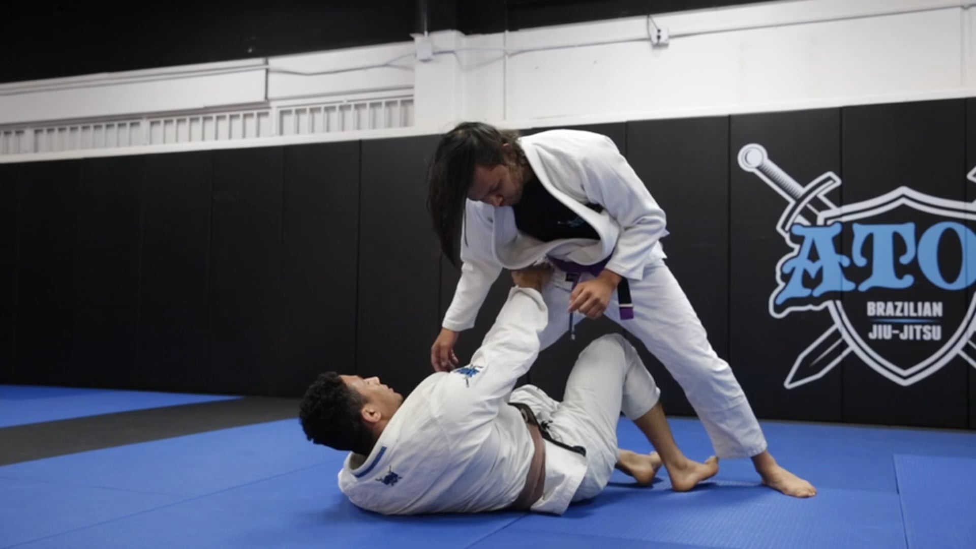 X Guard Sweep With Transition To Trip Pod Pass