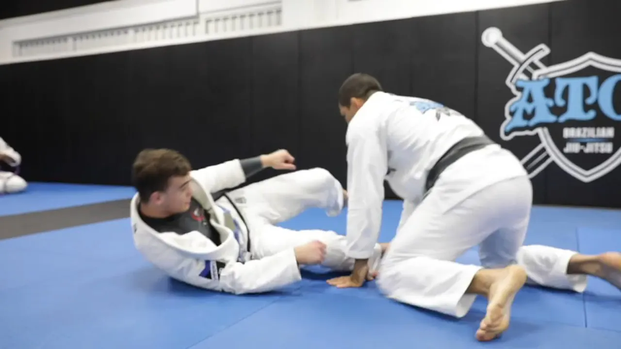 Toreando Knee Cut Pass - Andre Galvao - Atos BJJ OnDemand