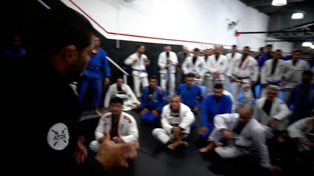 Andre Galvao Cobre Mais Detalhes De P...