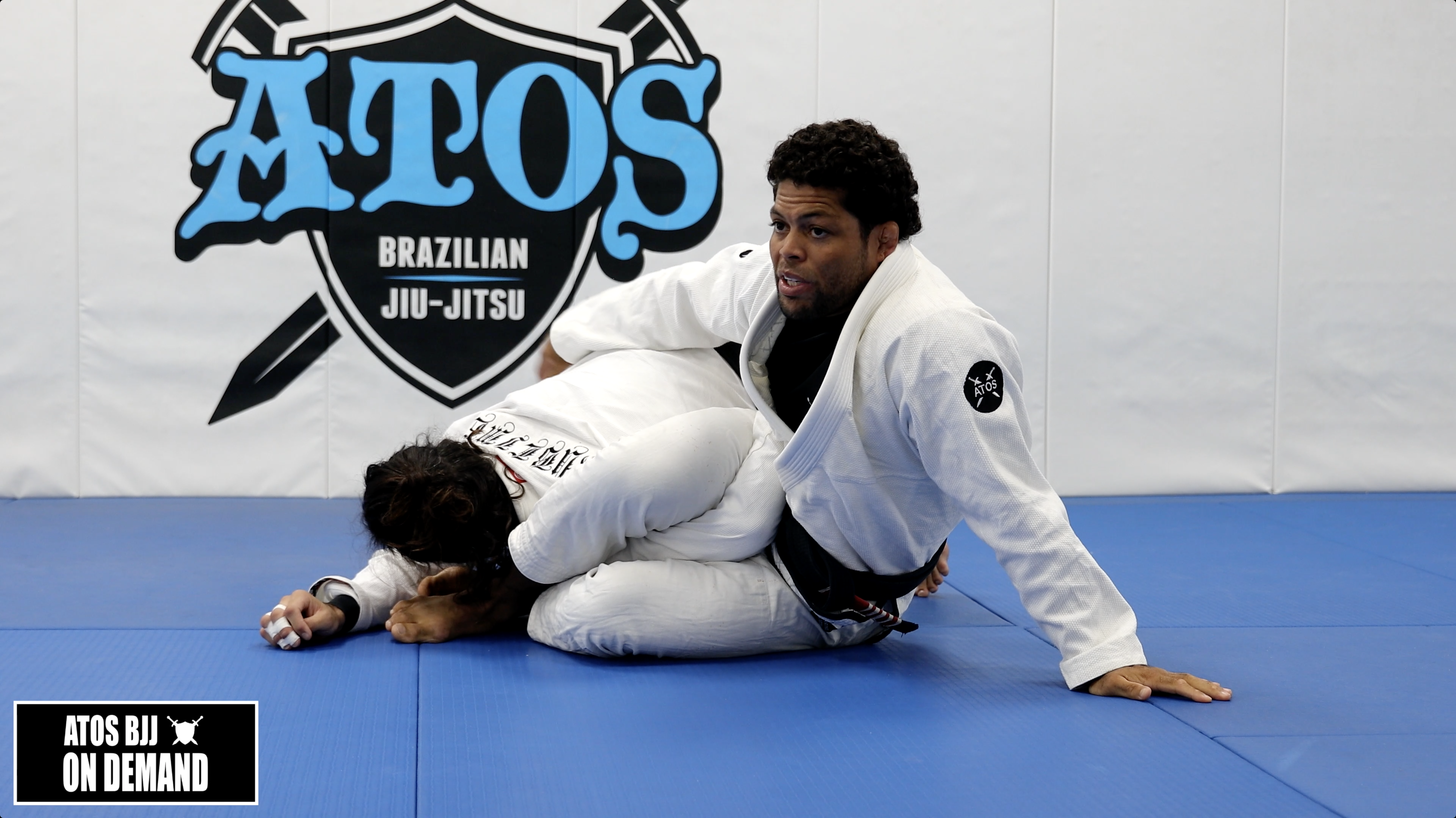 Barrel Sweep from Omoplata Transitioning to Side Control Triangle Submission