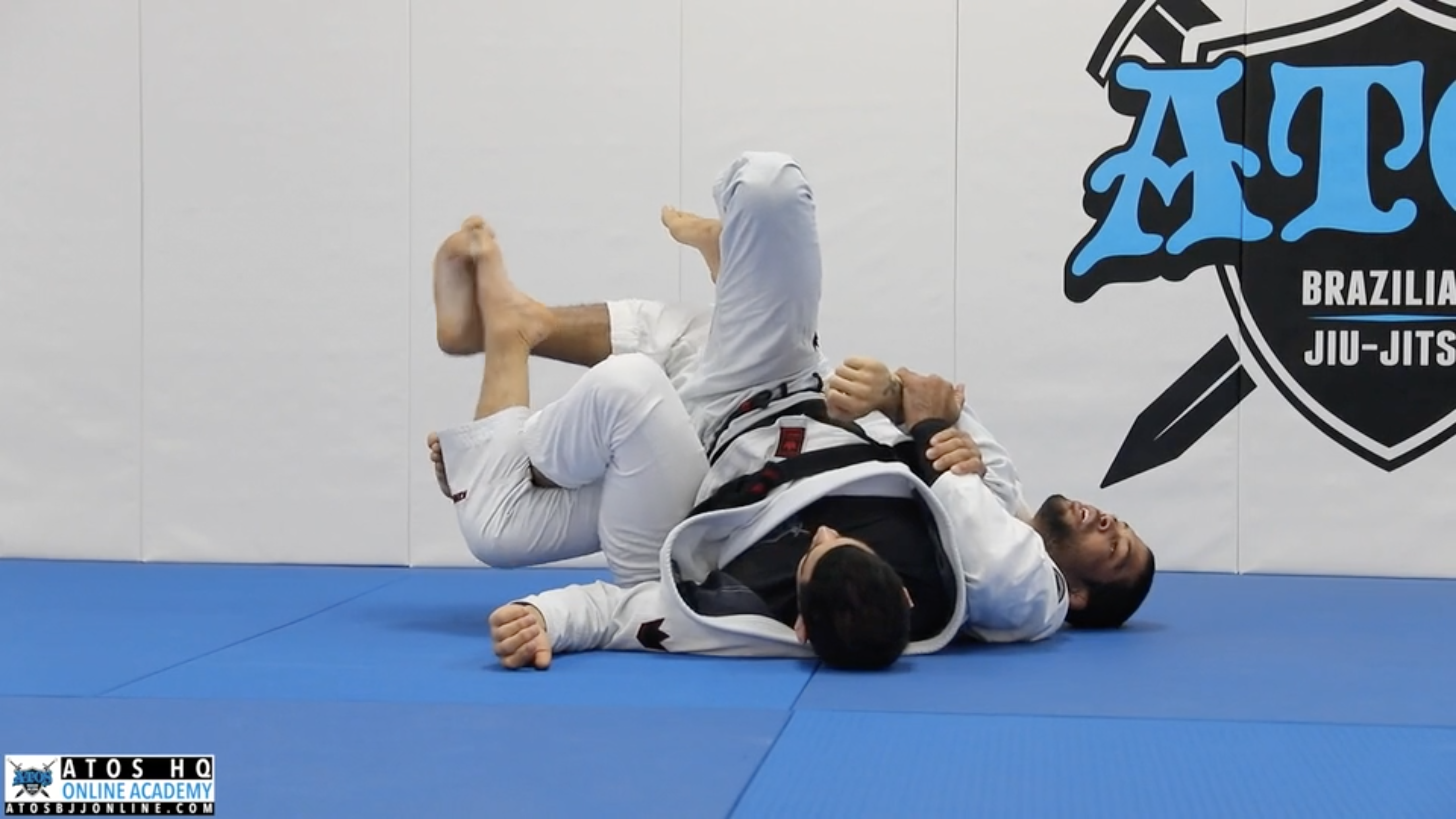 Pretzelbolo Back Take 