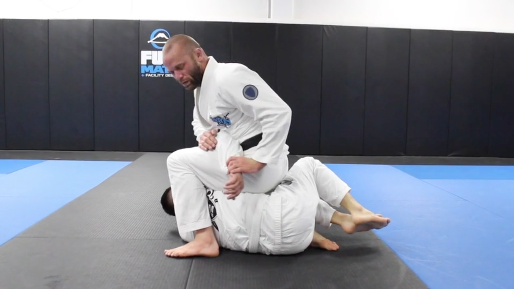 Hooks Guard Sweep + Mounted Kimura