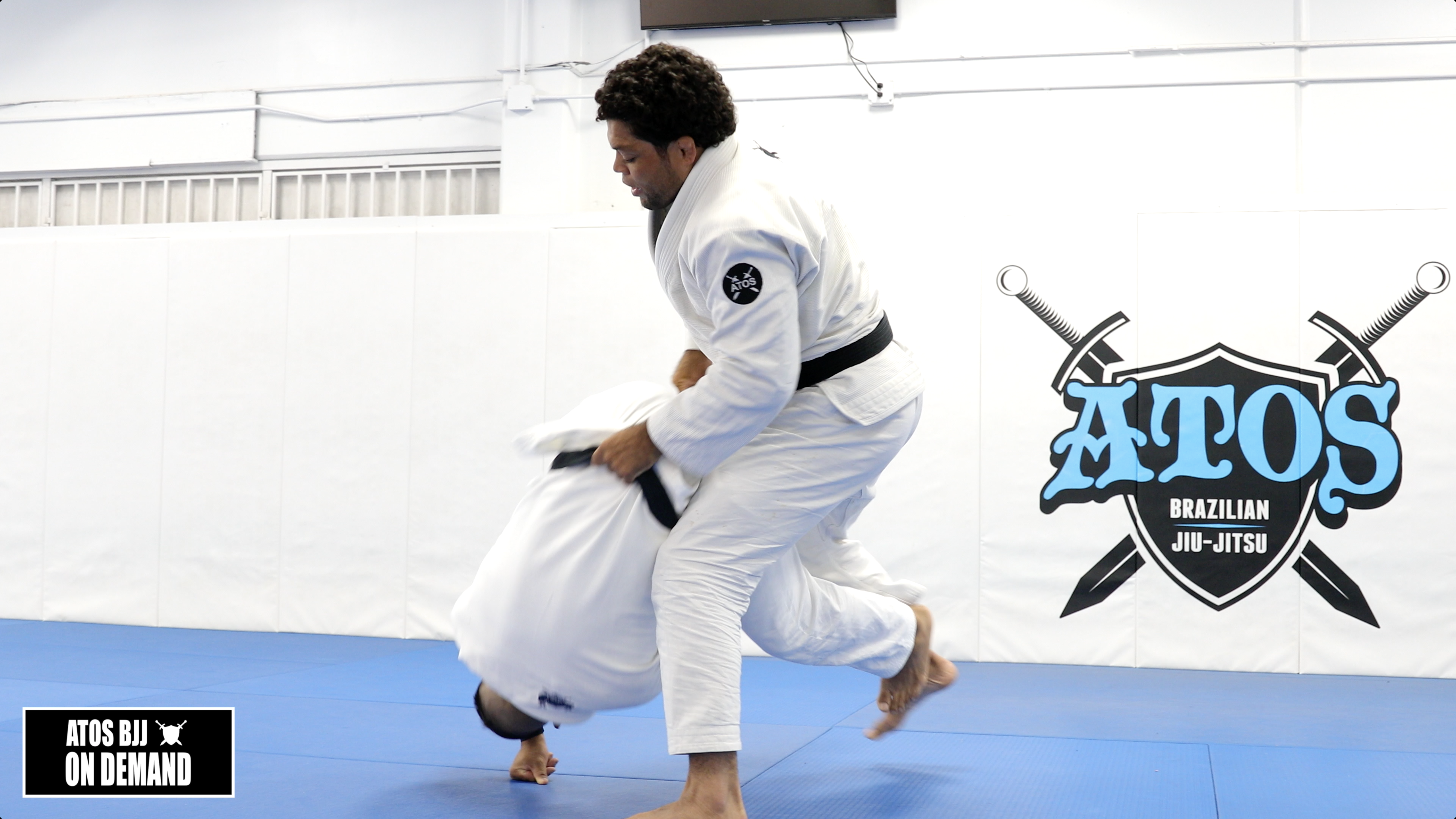 Kiss of the Dragon With Double Frame Set Up