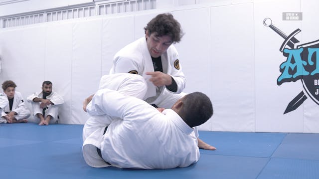 3. Knee Cut Variation When The Opponent Uses The Knee Shield by Lucas Lepri