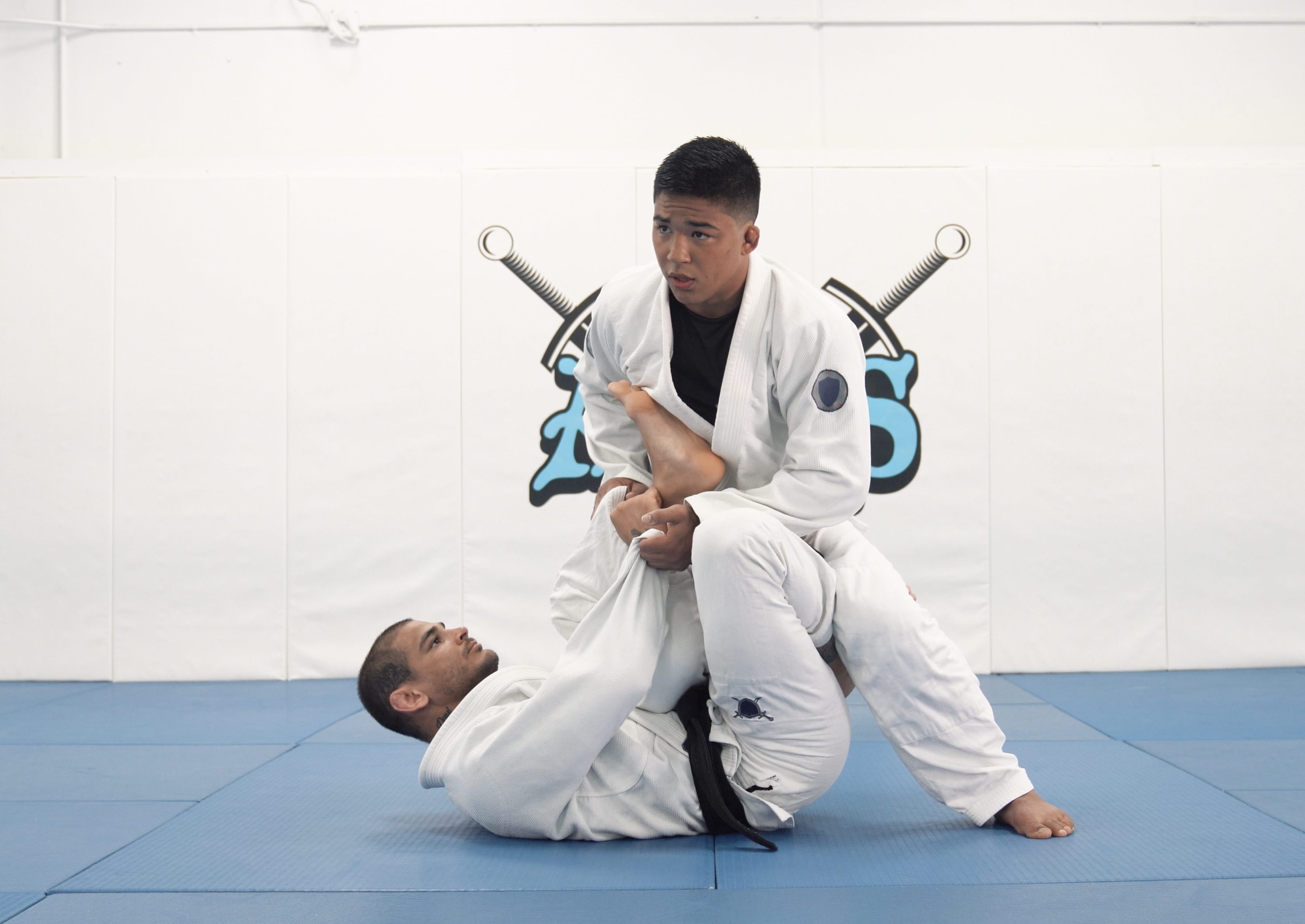 Attacking the Leg Drag From Top One Leg X | Part 1 