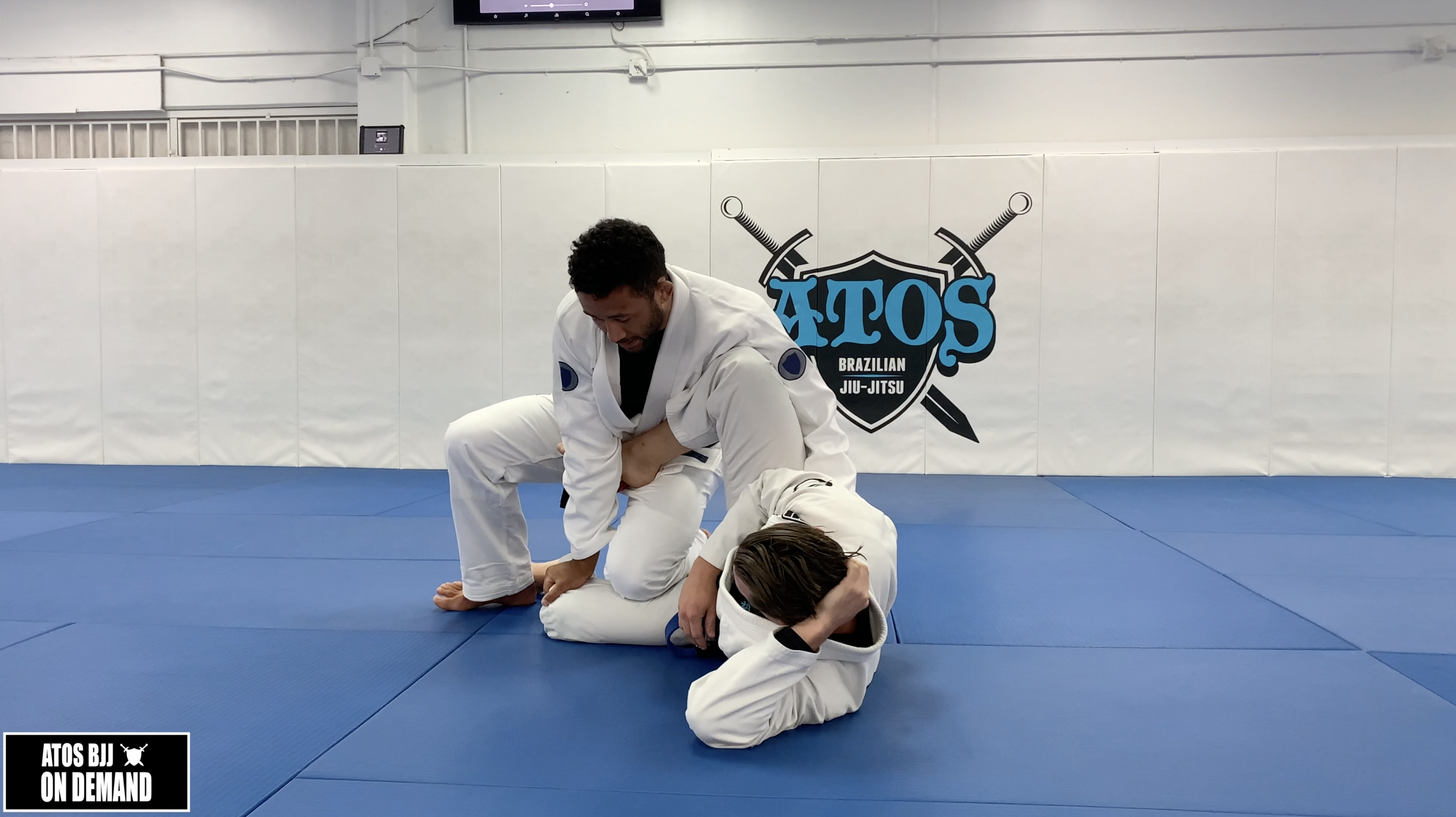 Knee Cut Warm-Up & Outside Pass Transition