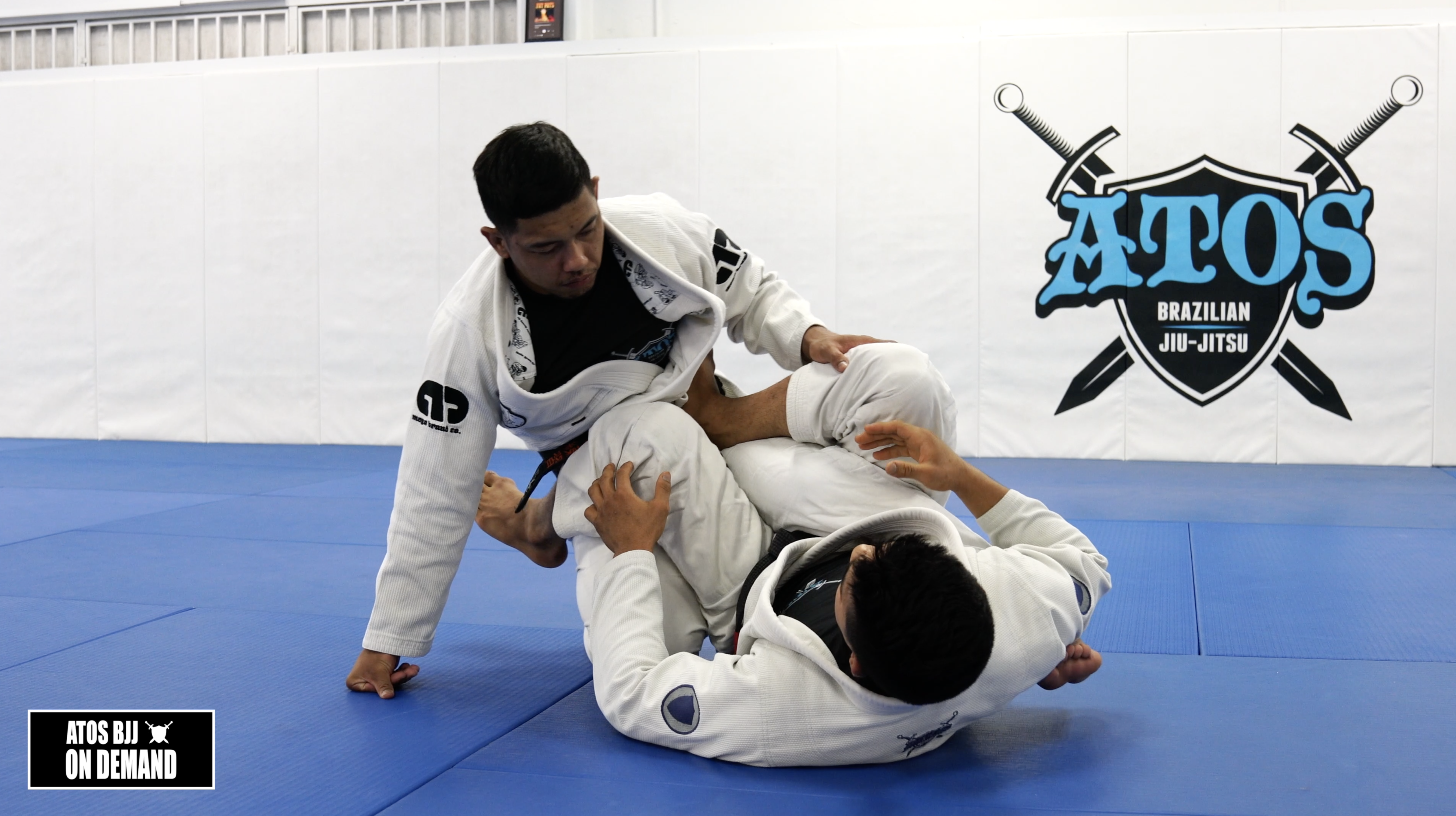 Headquarter Elevate to One Leg X