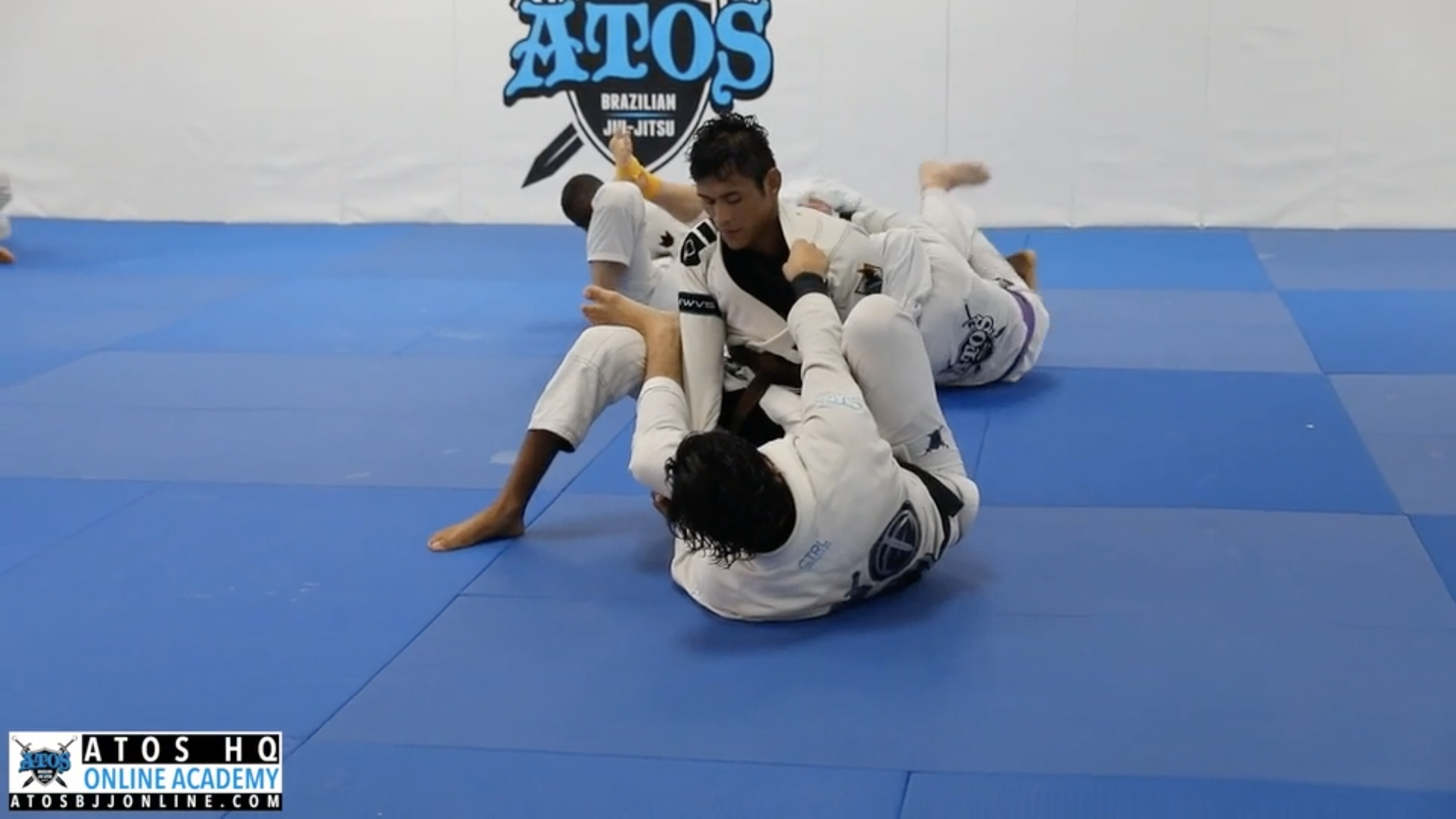 Joao Mendes vc Ricky Briceno