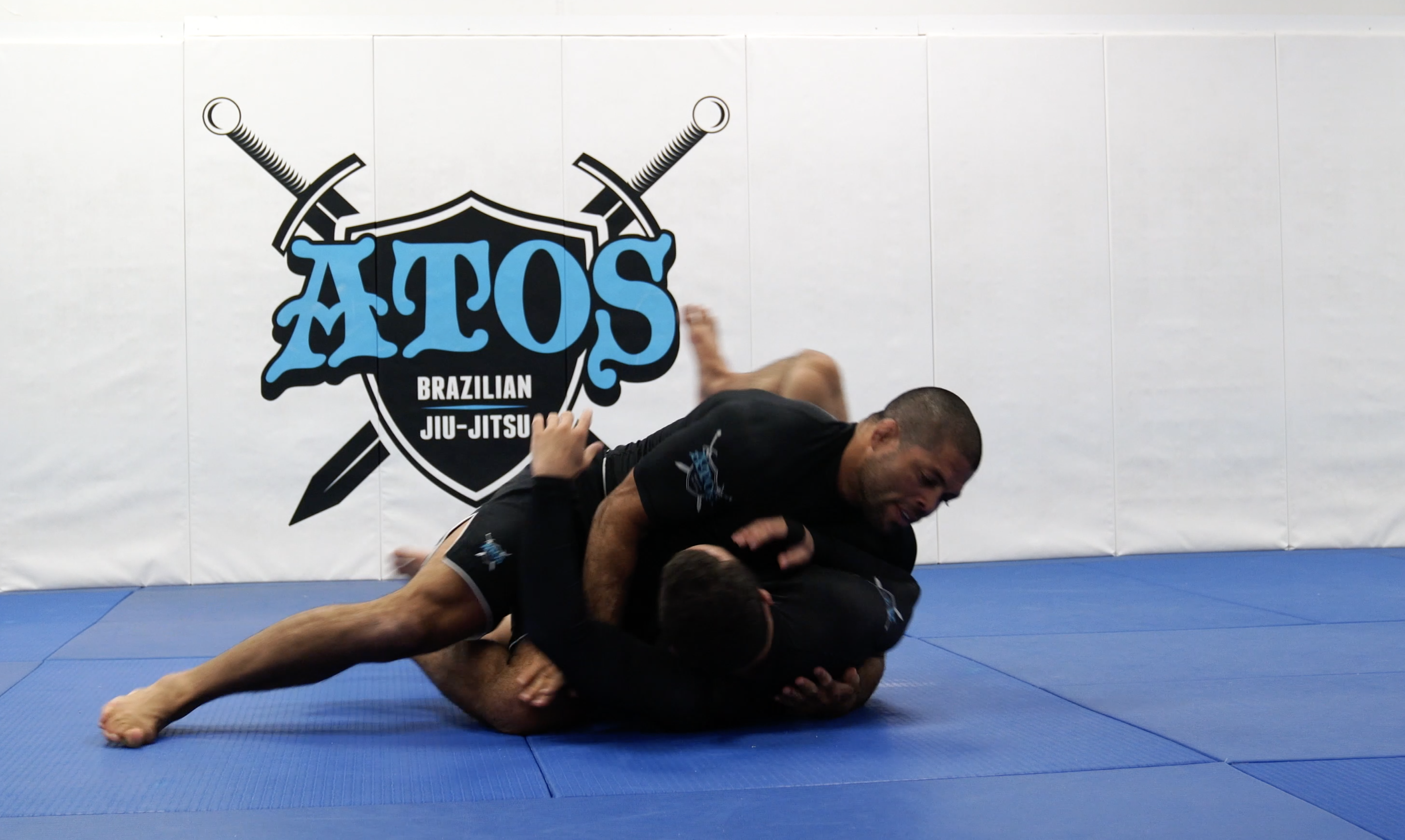 Finding a Sharp Knee Cut While Passing 